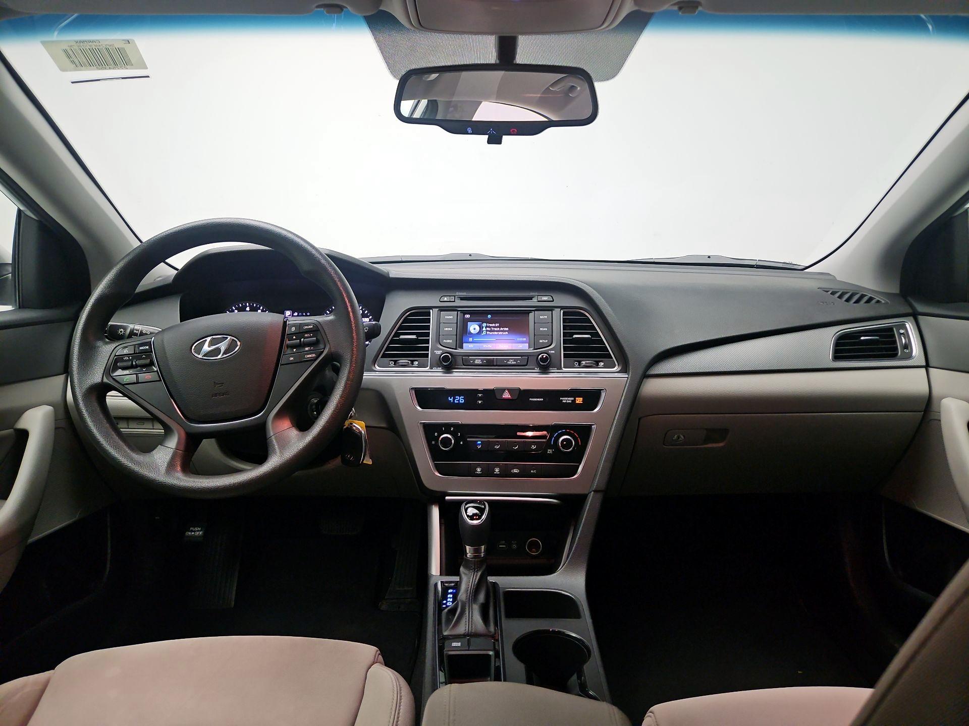 Thumbnail: 2015 Hyundai Sonata - 8