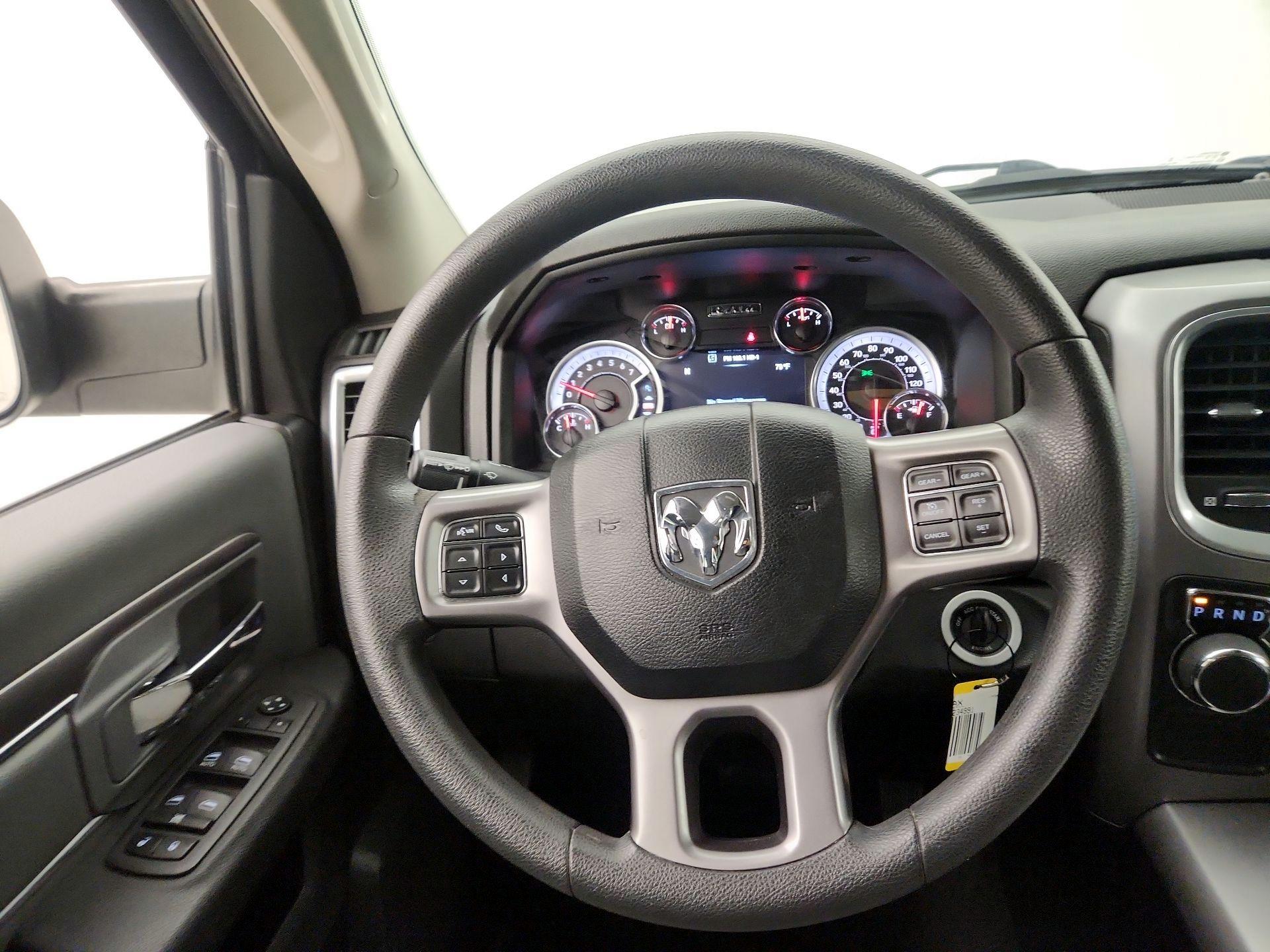 Thumbnail: 2022 RAM 1500 Classic - 10