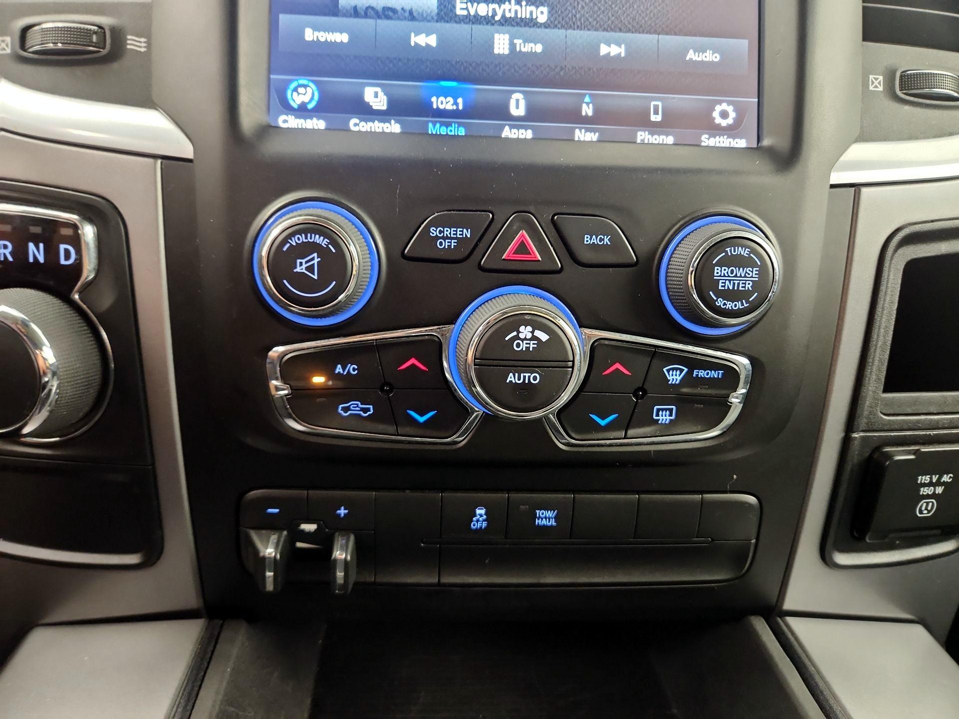 Thumbnail: 2022 RAM 1500 Classic - 14