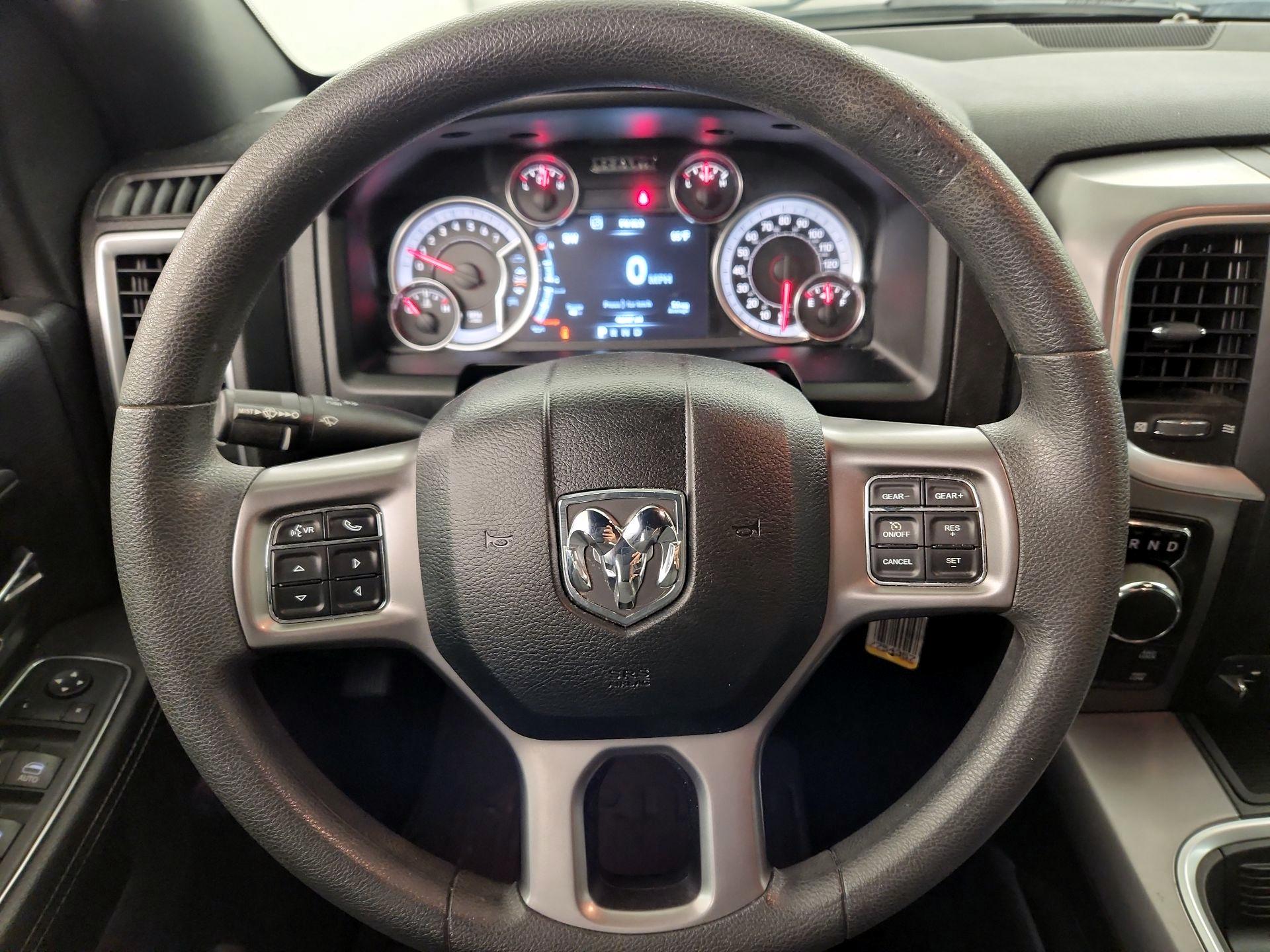 Thumbnail: 2021 RAM 1500 Classic - 10
