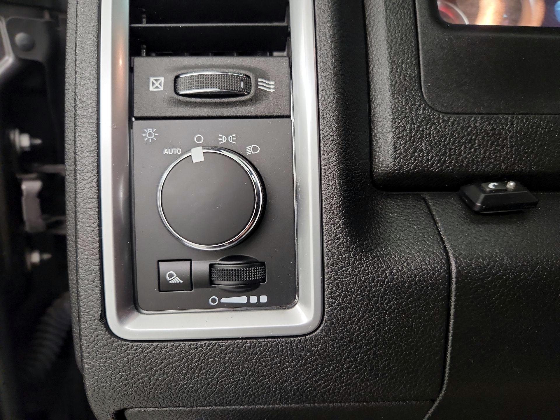Thumbnail: 2021 RAM 1500 Classic - 13