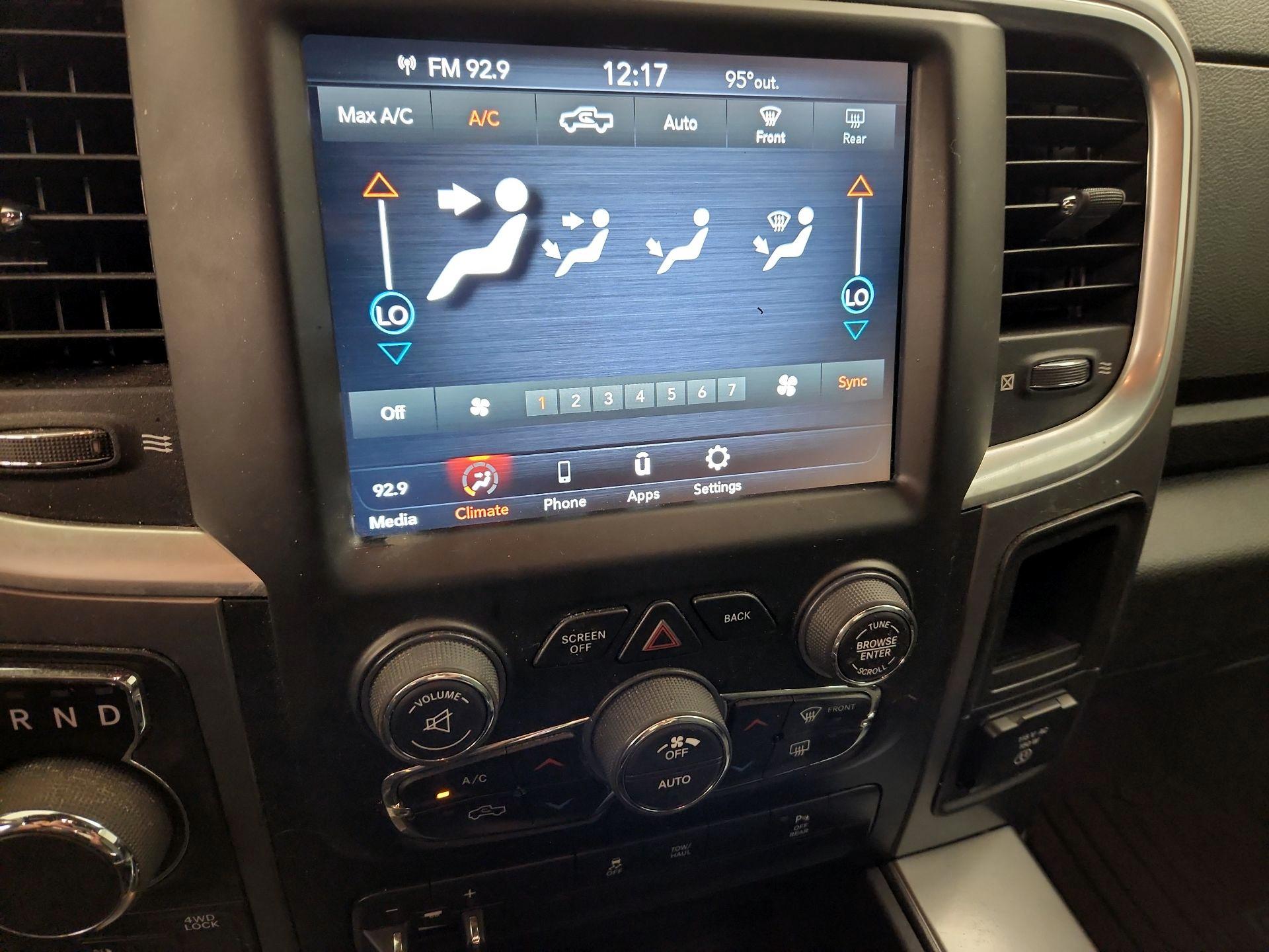 Thumbnail: 2021 RAM 1500 Classic - 16