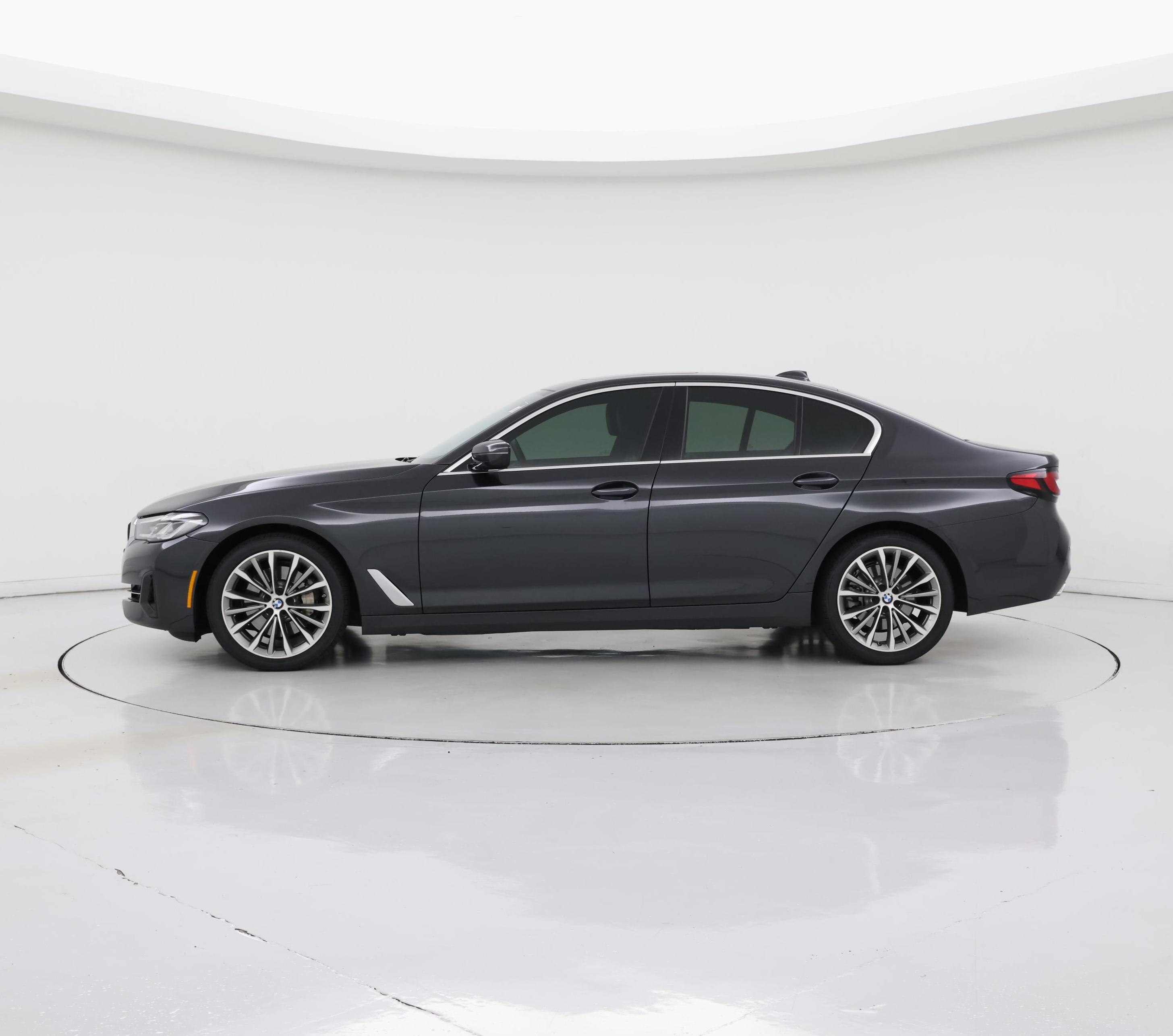 Thumbnail: 2022 BMW 5 Series - 3