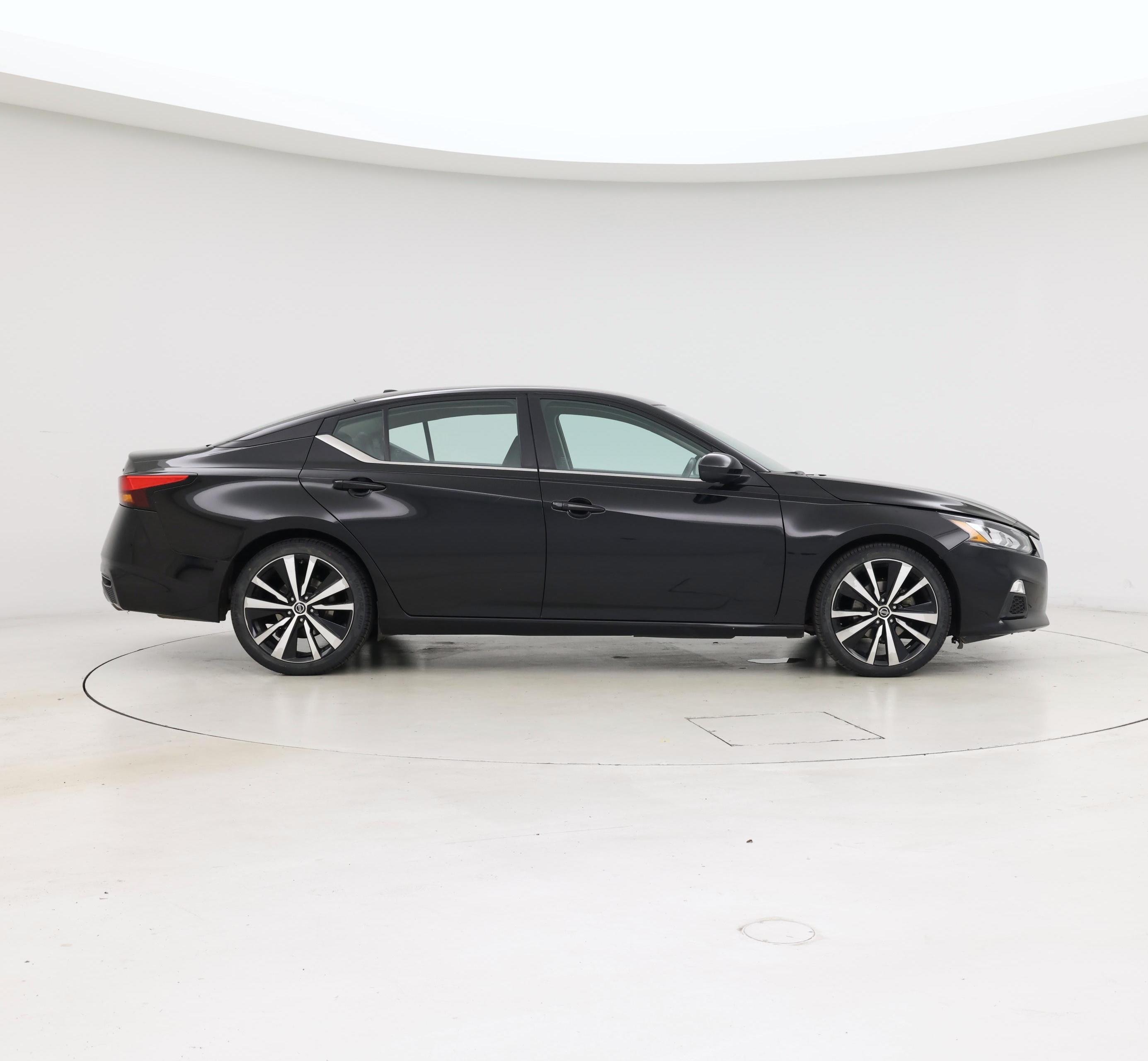 Thumbnail: 2021 Nissan Altima - 7
