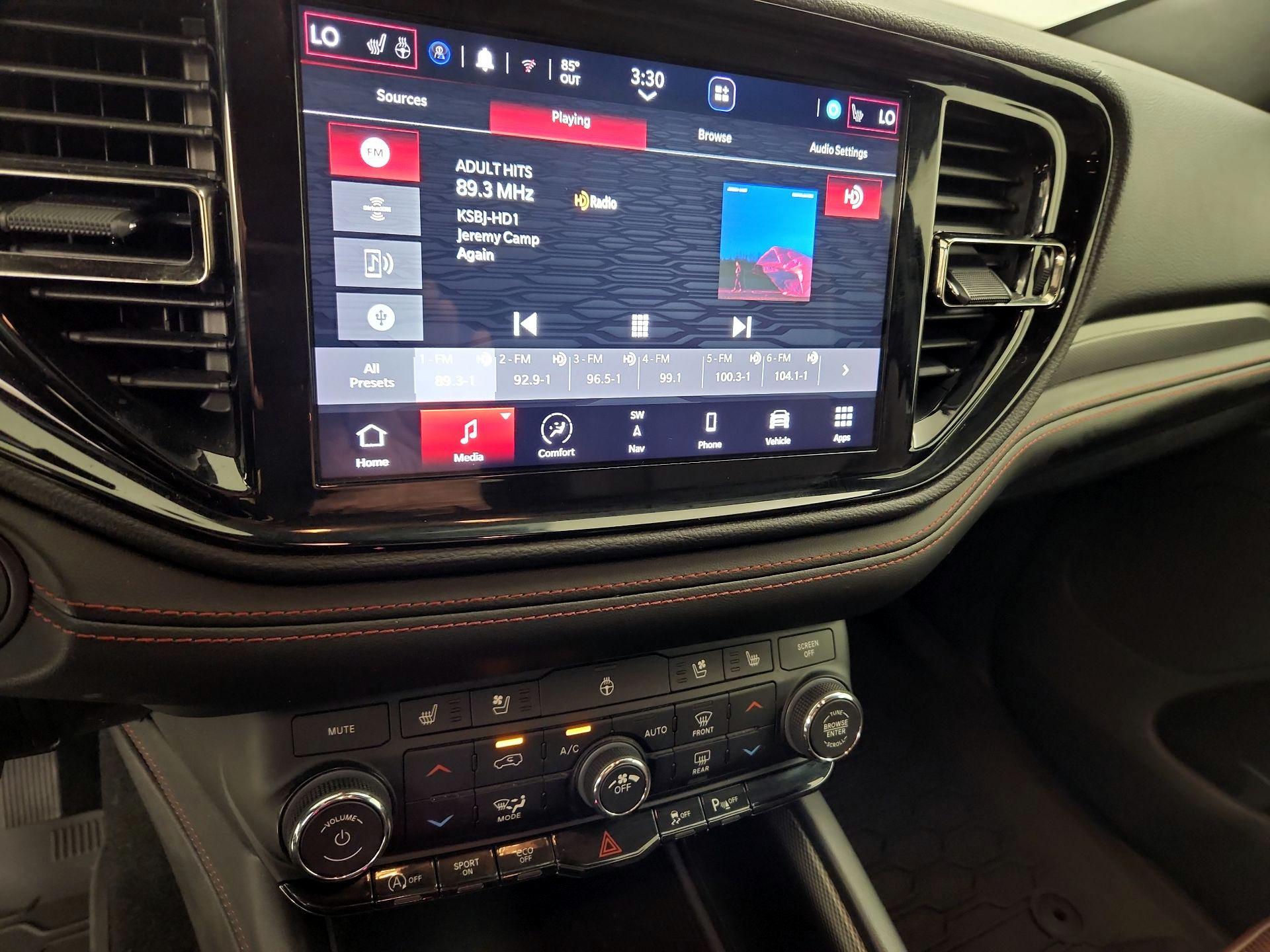 Thumbnail: 2023 Dodge Durango - 16