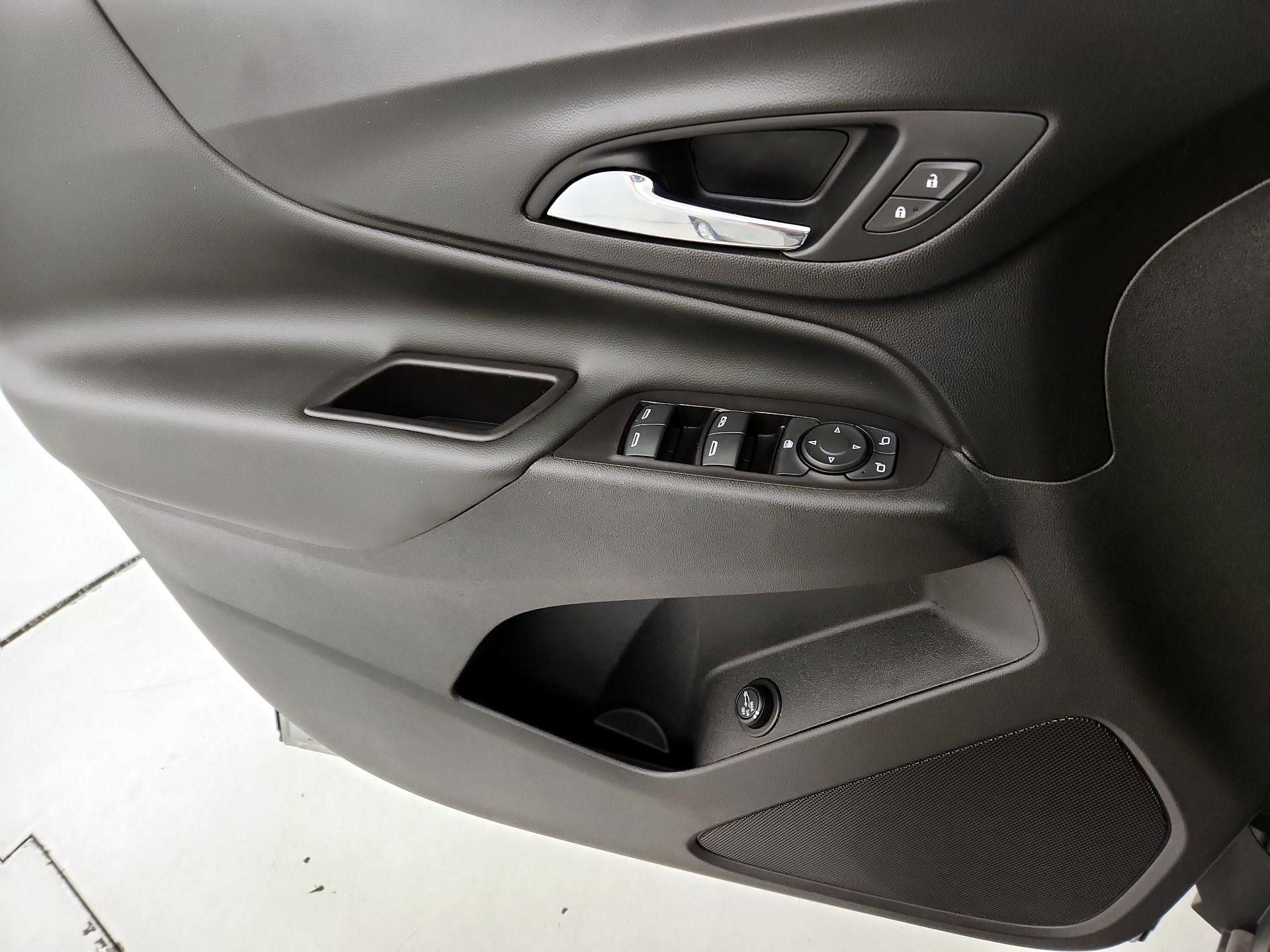 Thumbnail: 2021 Chevrolet Equinox - 12