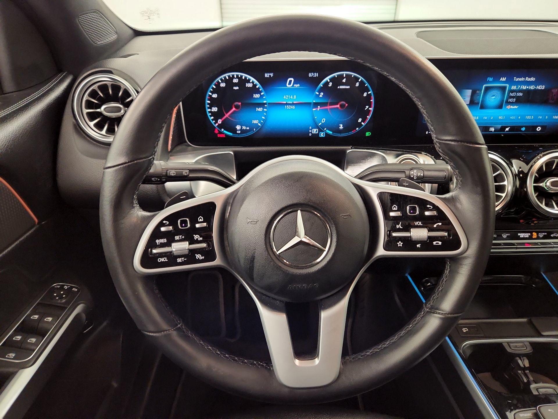 Thumbnail: 2021 Mercedes-Benz GLB - 10