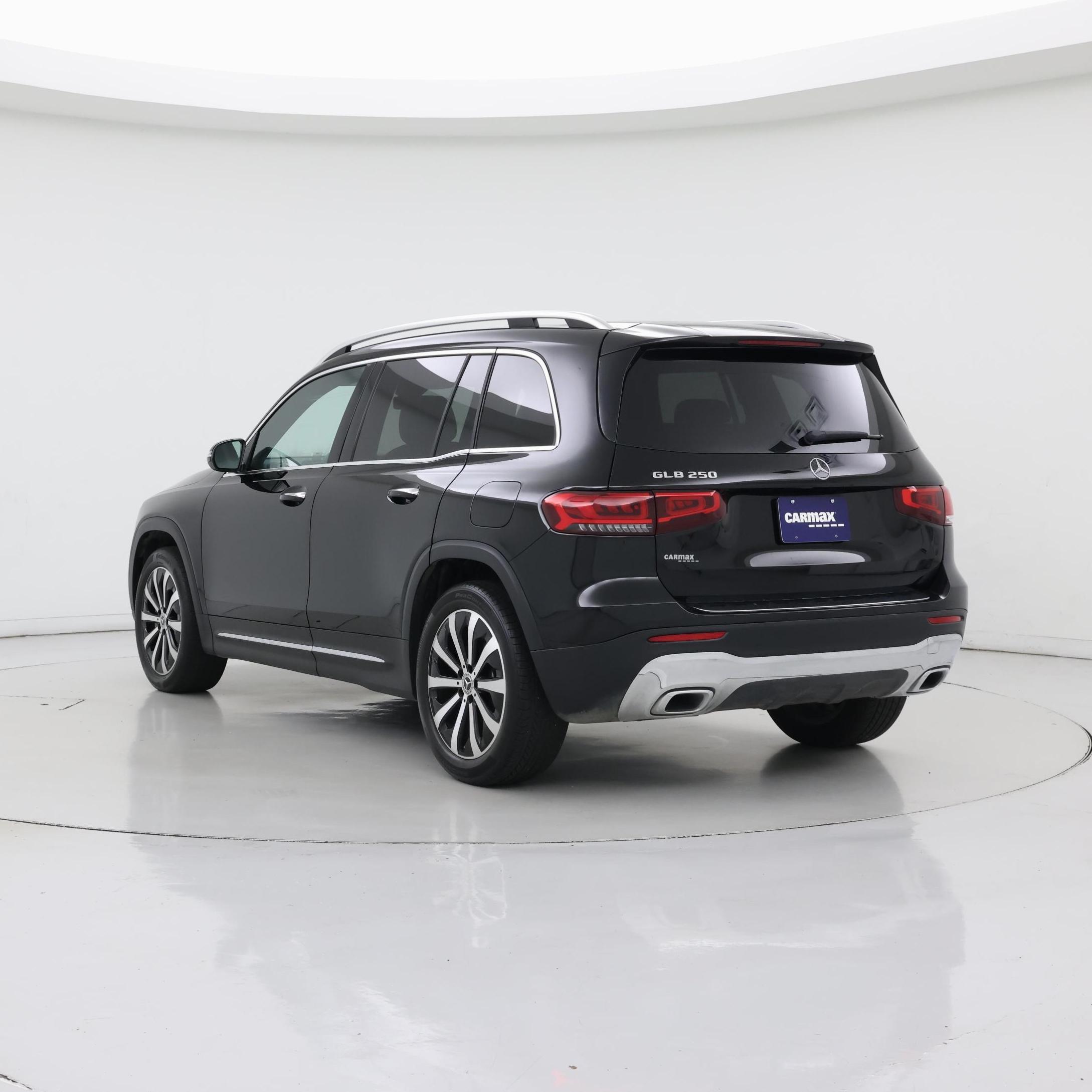 Thumbnail: 2021 Mercedes-Benz GLB - 2