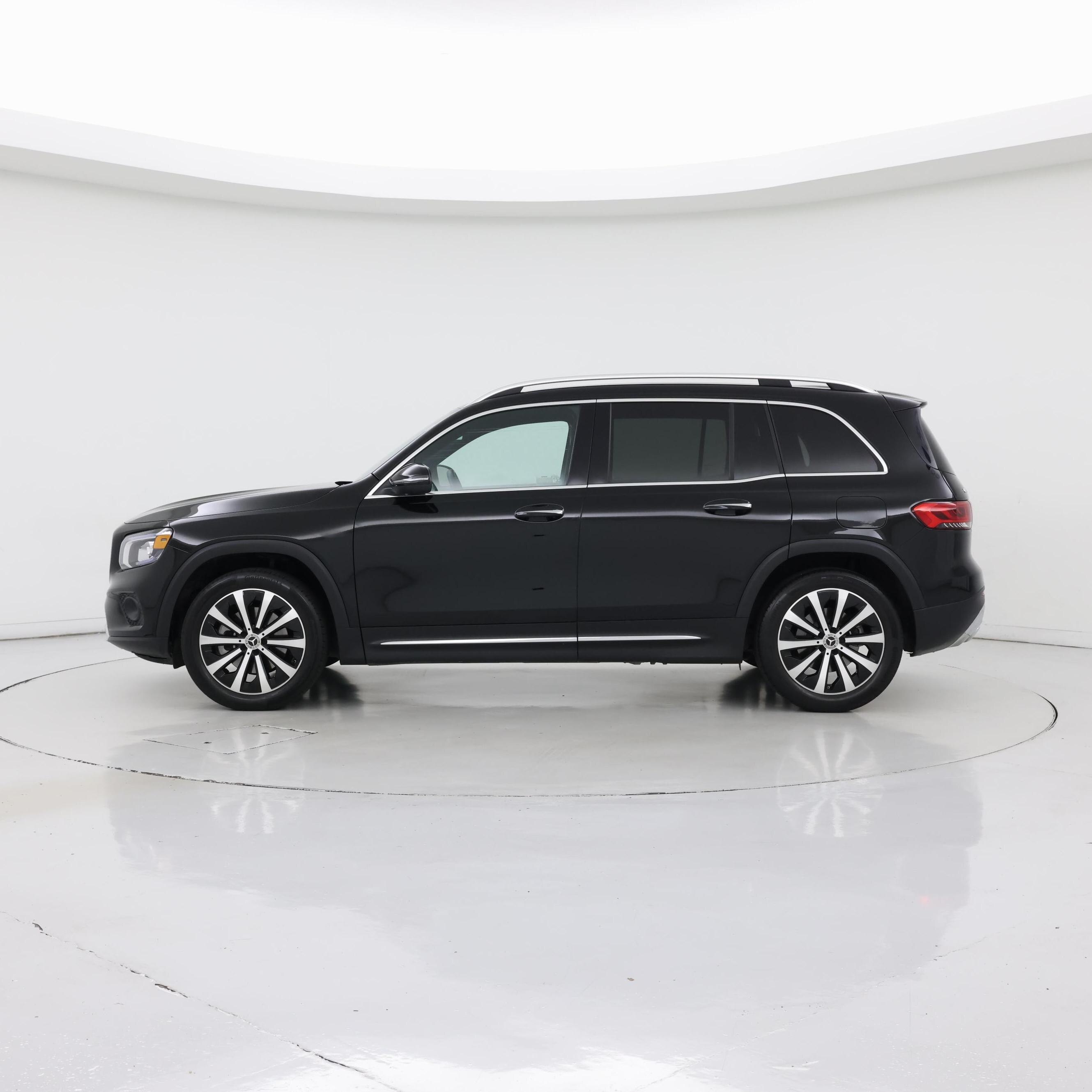 Thumbnail: 2021 Mercedes-Benz GLB - 3