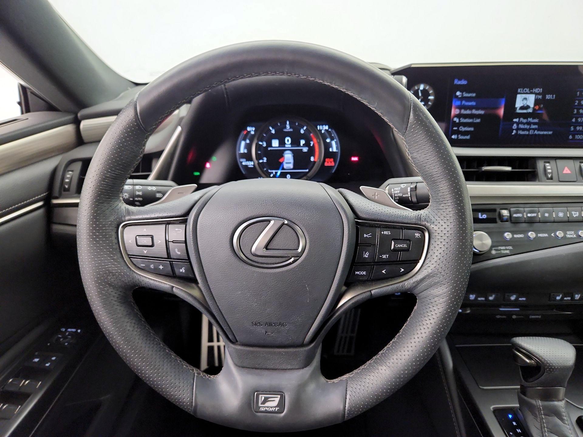 Thumbnail: 2021 Lexus ES - 10