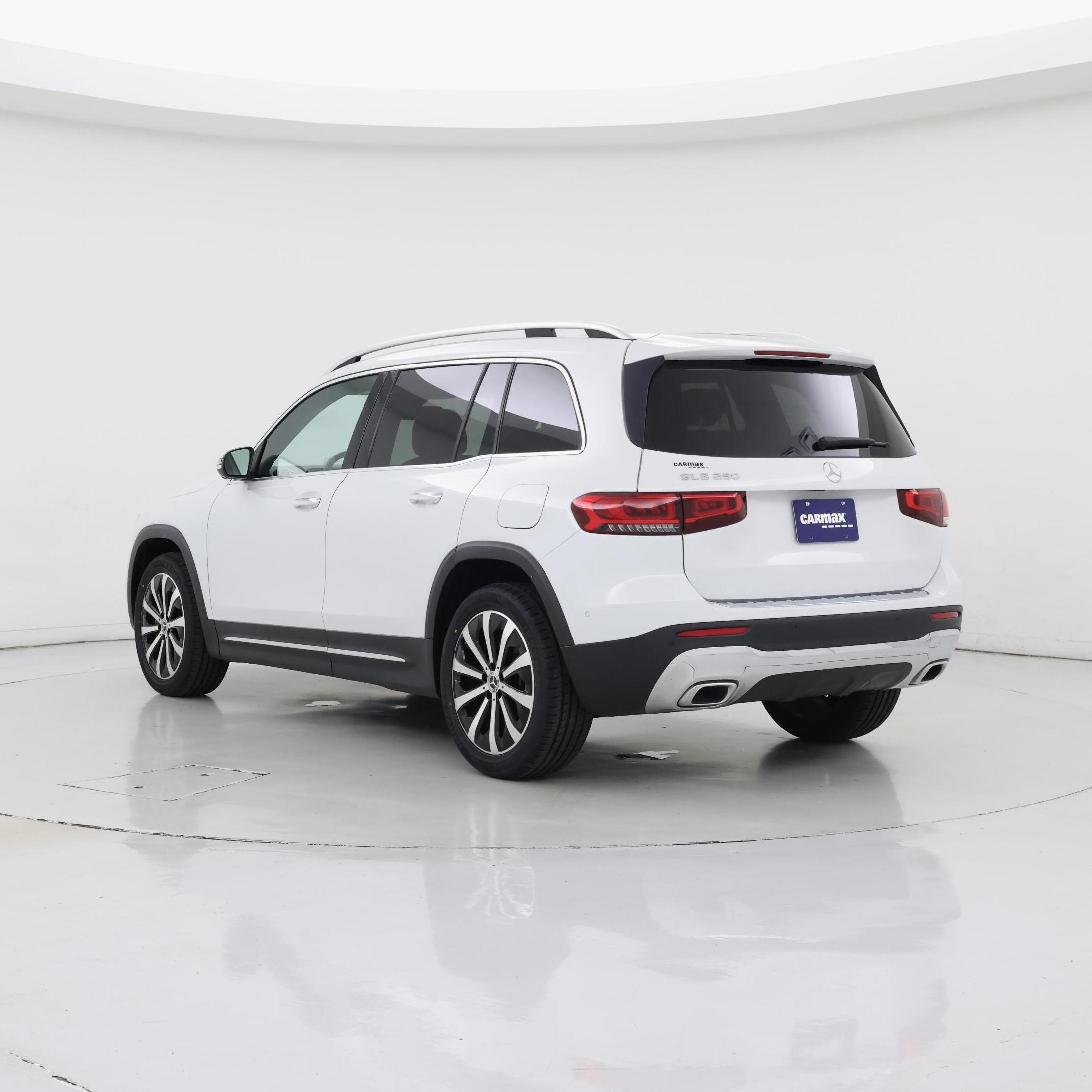 Thumbnail: 2021 Mercedes-Benz GLB - 2