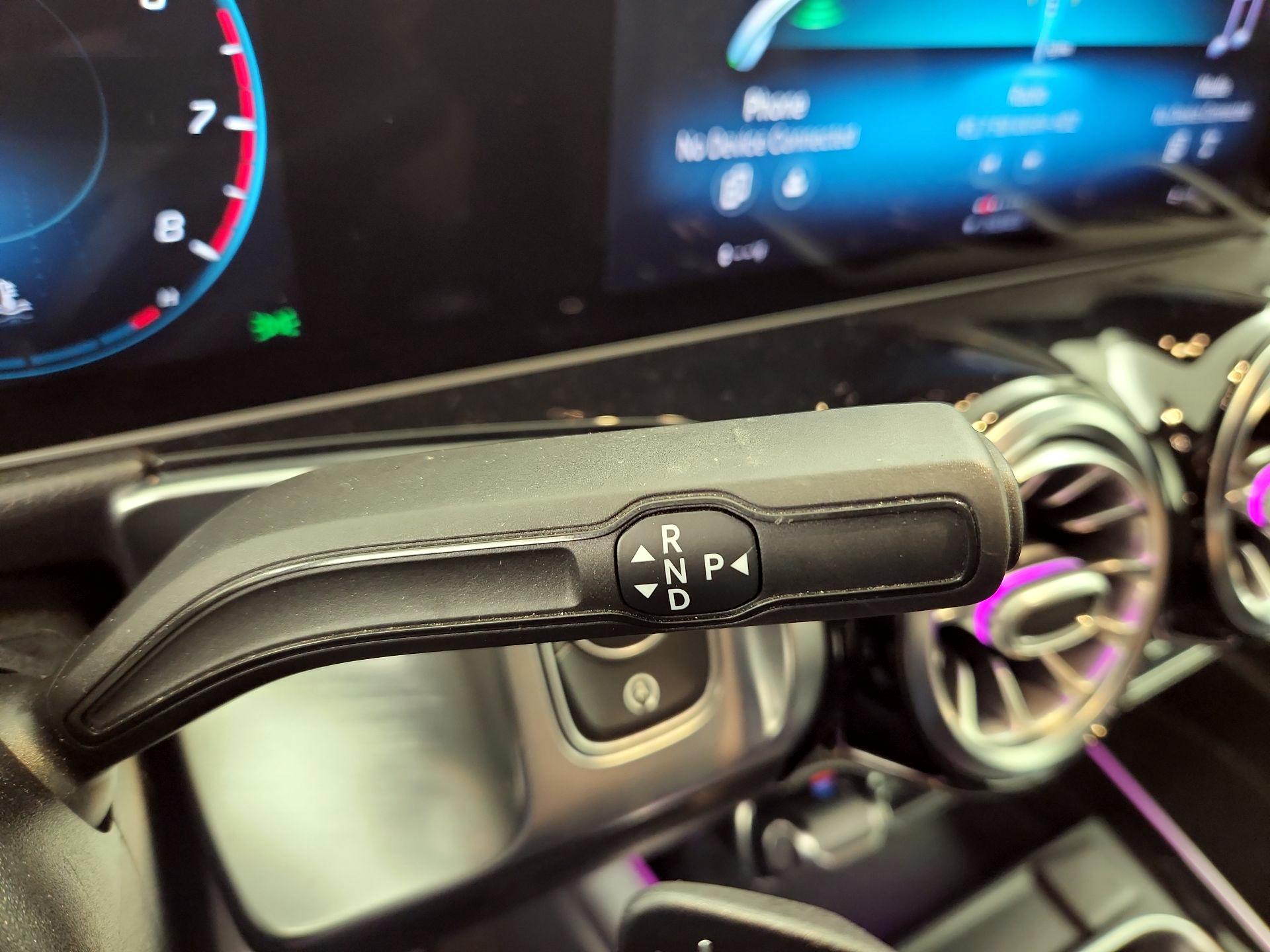 Thumbnail: 2021 Mercedes-Benz GLB - 17