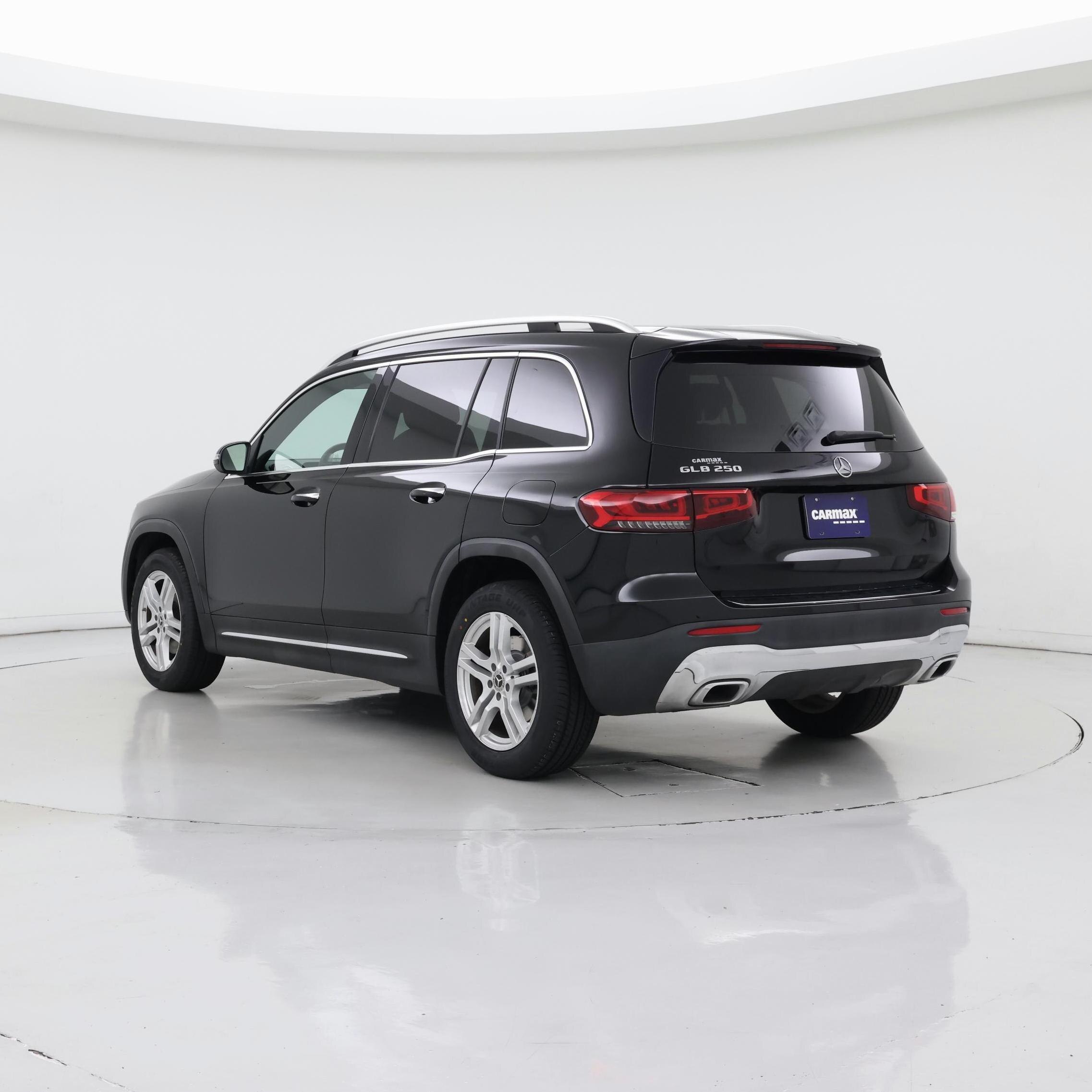 Thumbnail: 2021 Mercedes-Benz GLB - 2