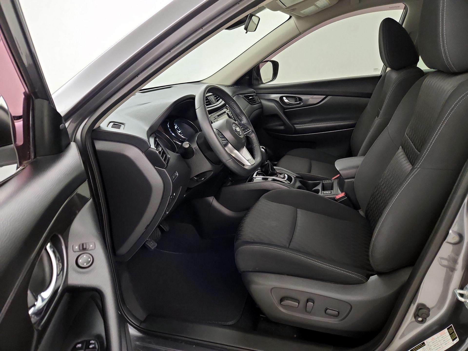 Thumbnail: 2020 Nissan Rogue - 11