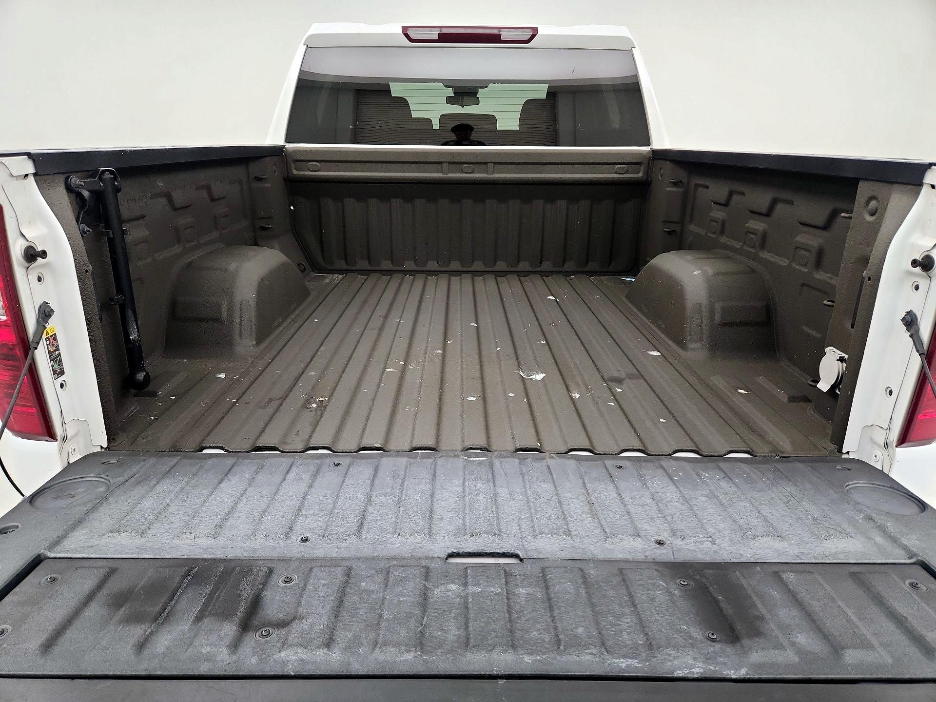 Thumbnail: 2022 Chevrolet Silverado 1500 - 16