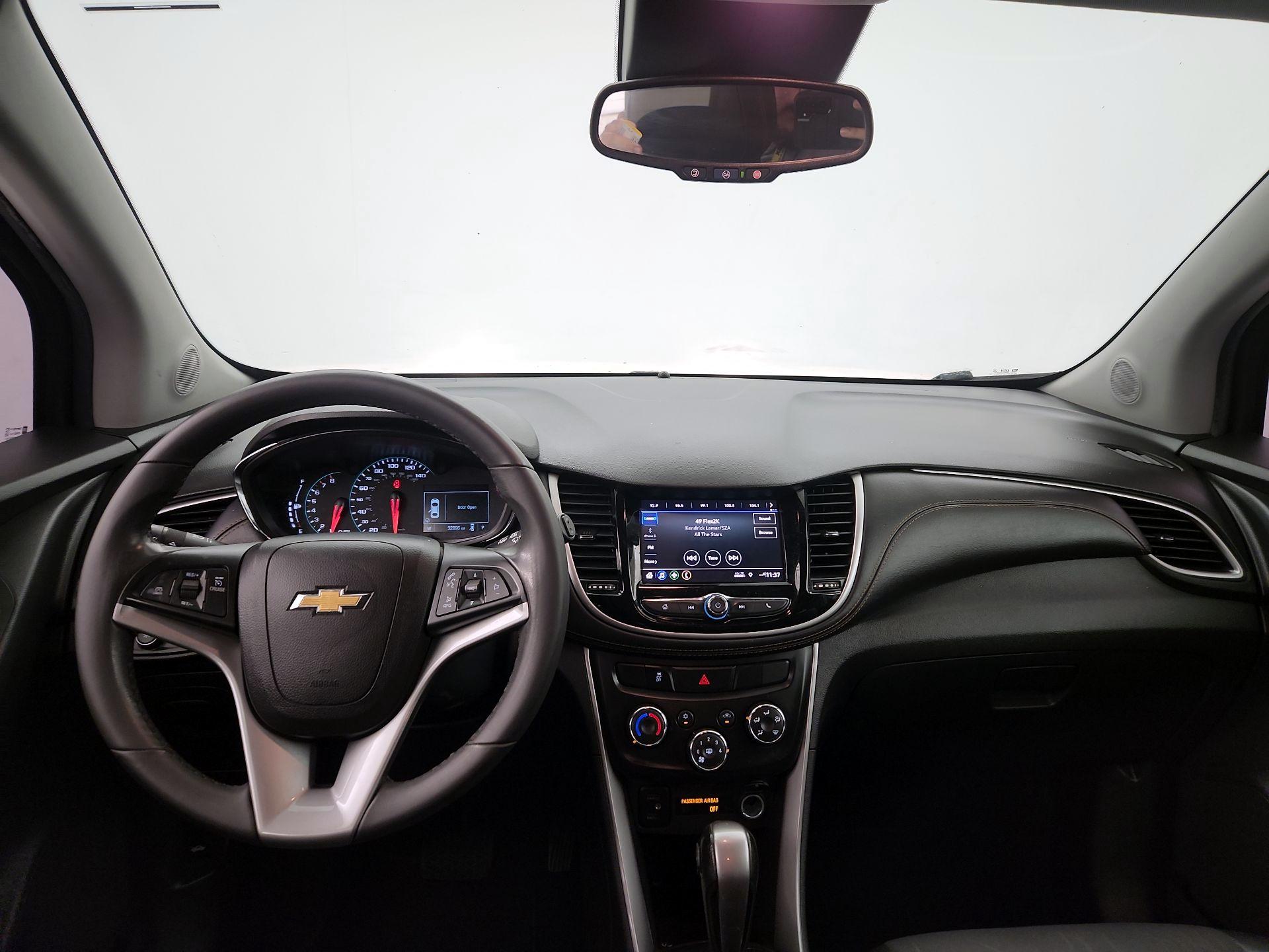 Thumbnail: 2021 Chevrolet Trax - 9