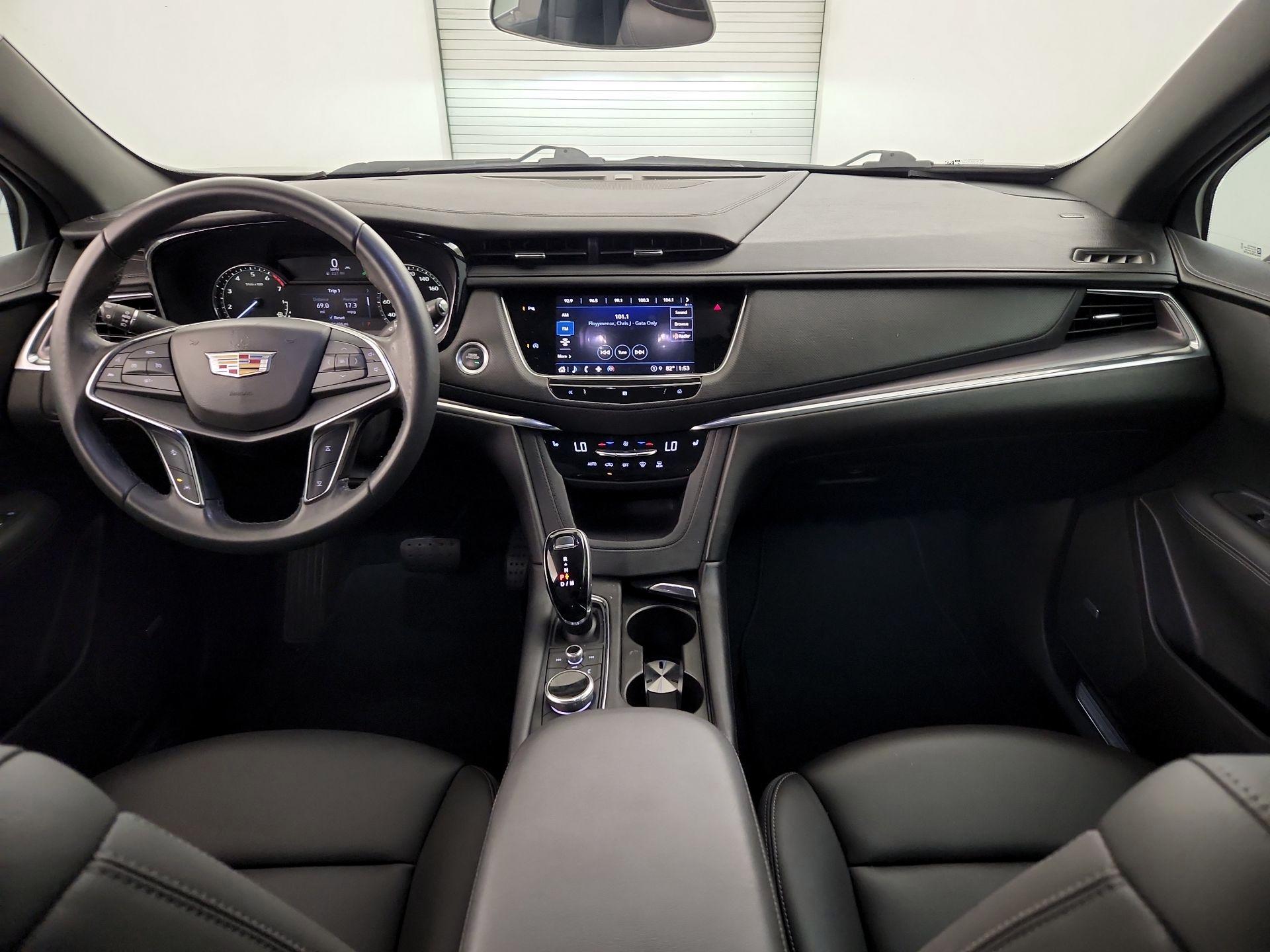 Thumbnail: 2021 Cadillac XT5 - 9