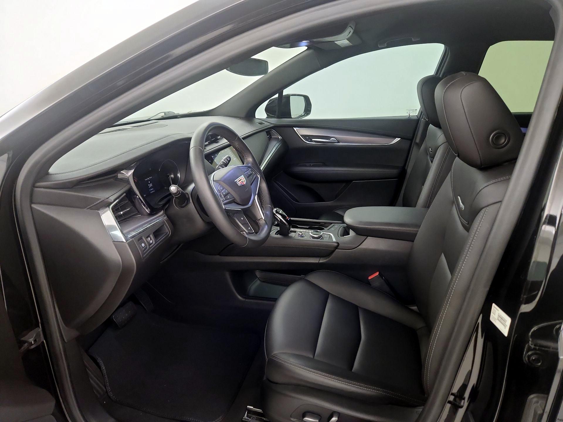 Thumbnail: 2021 Cadillac XT5 - 11