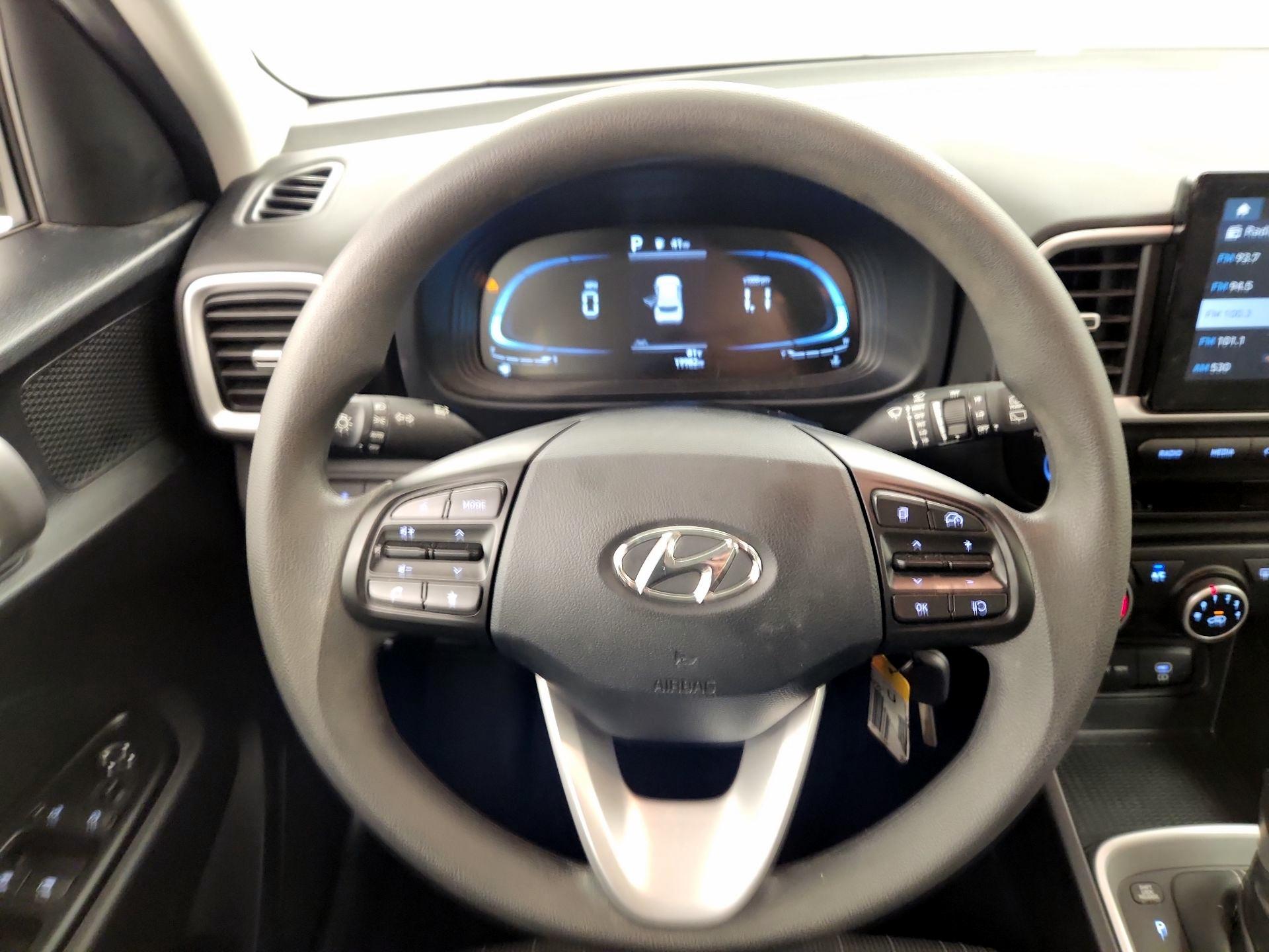 Thumbnail: 2023 Hyundai Venue - 10