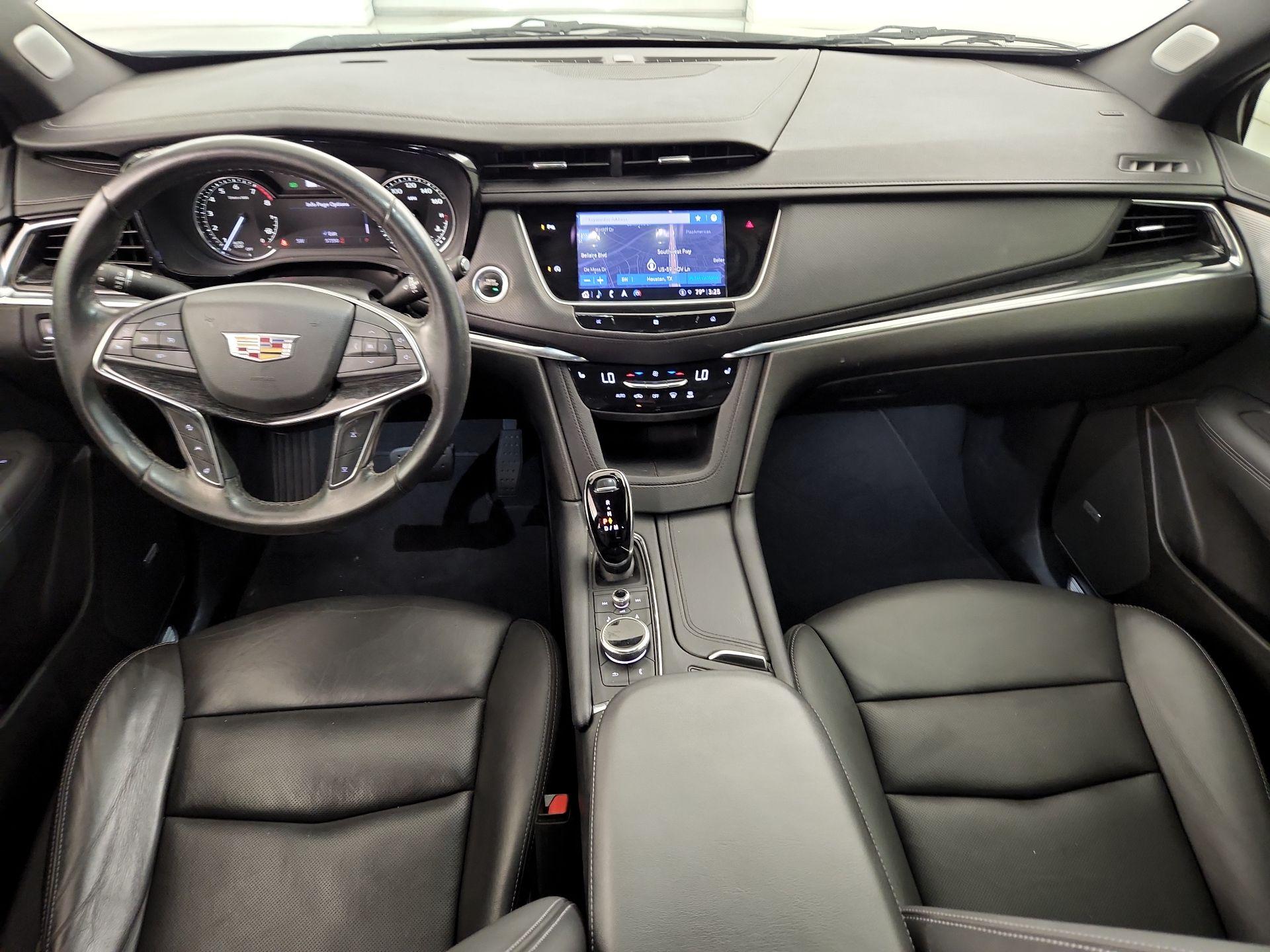 Thumbnail: 2021 Cadillac XT5 - 9