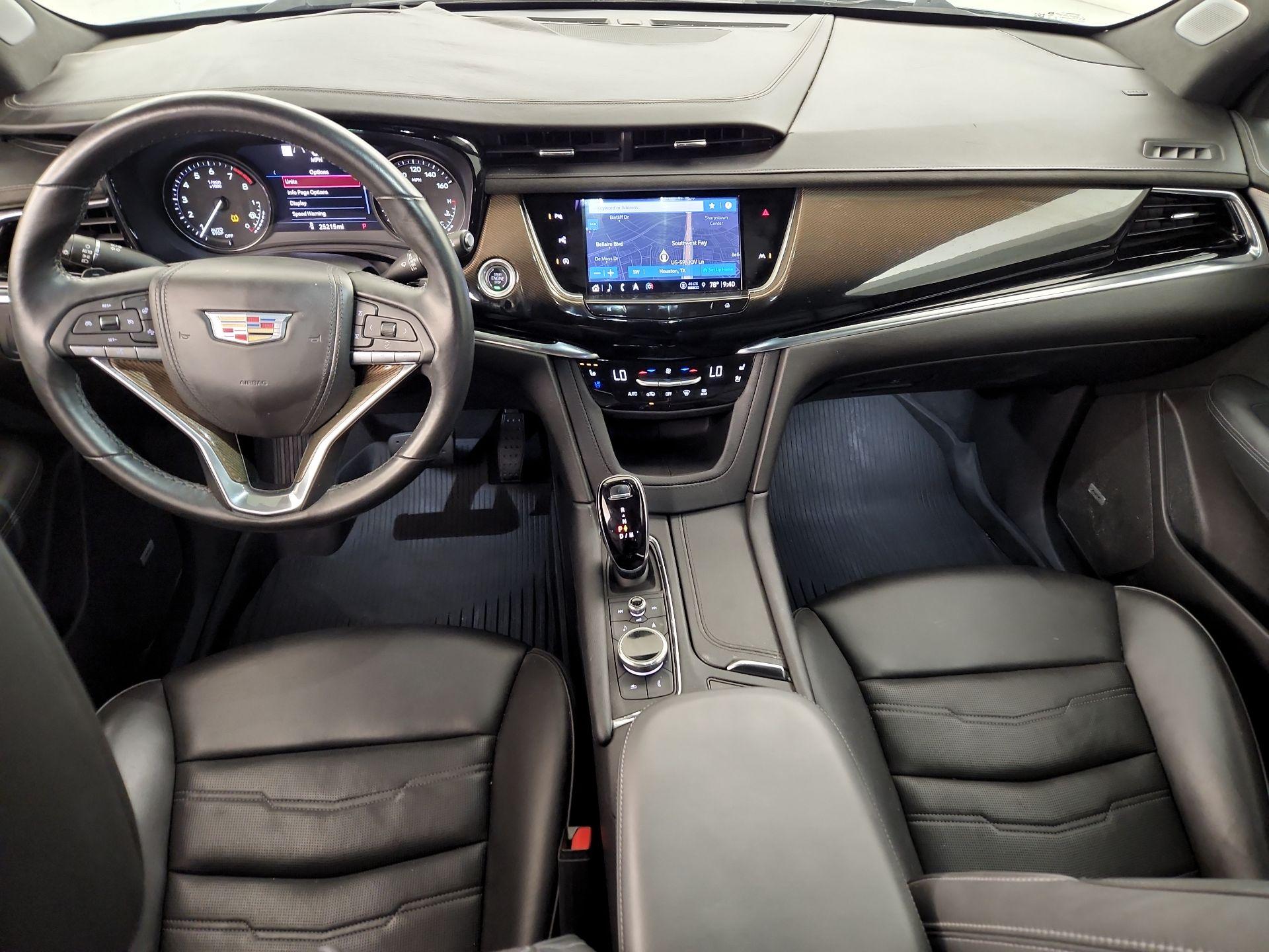 Thumbnail: 2022 Cadillac XT6 - 9