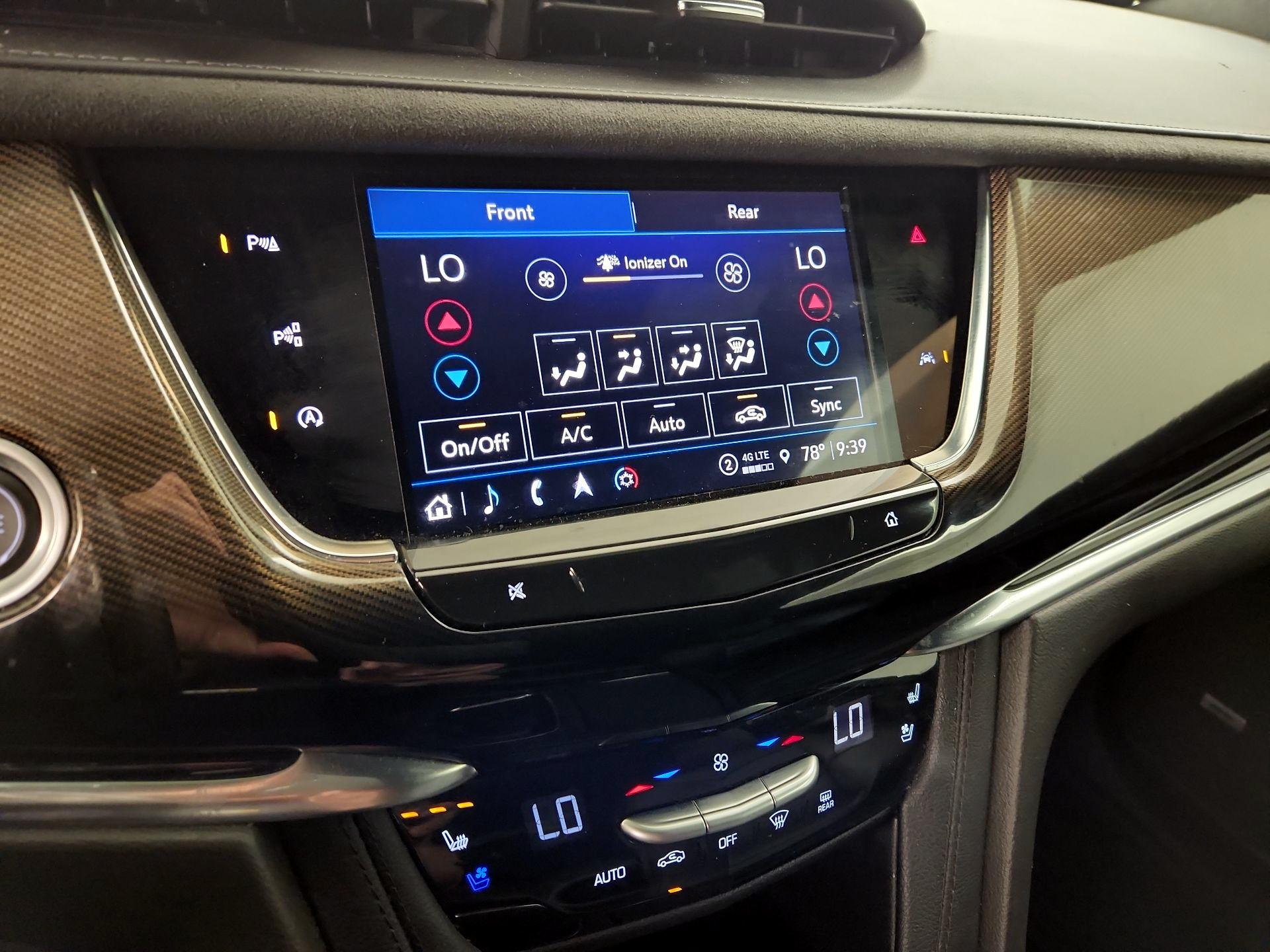 Thumbnail: 2022 Cadillac XT6 - 17