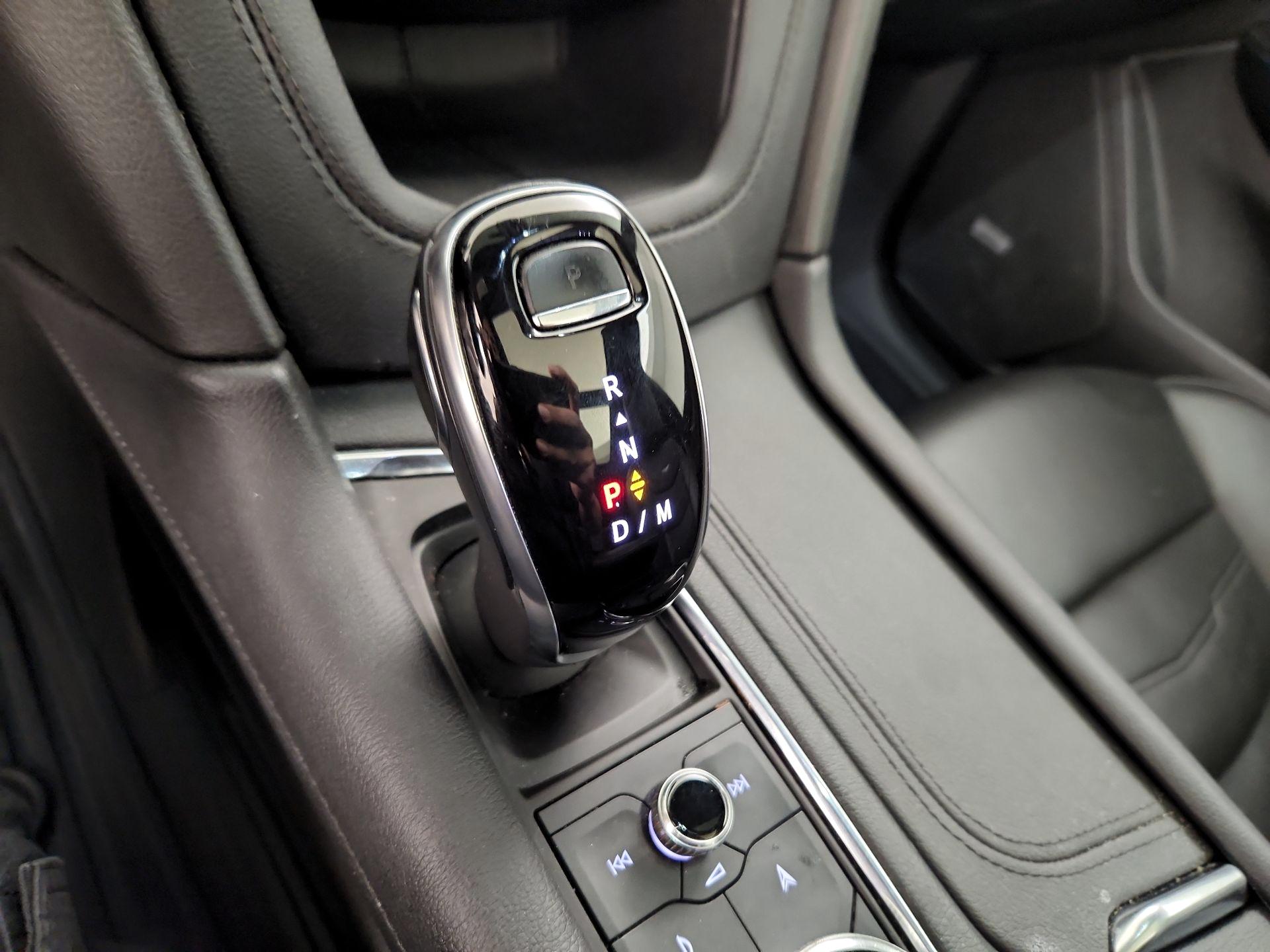 Thumbnail: 2022 Cadillac XT6 - 18