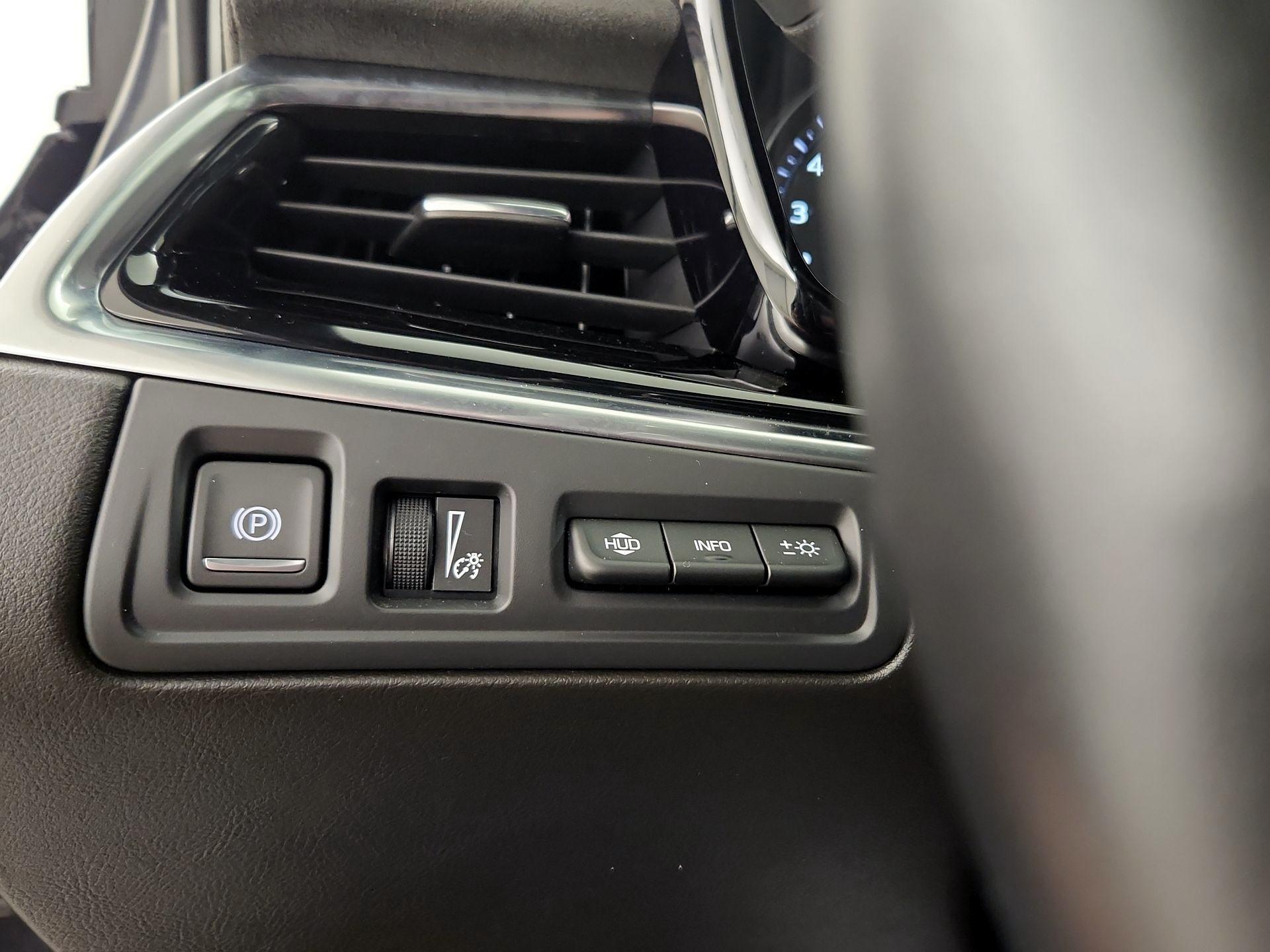Thumbnail: 2022 Cadillac XT6 - 13
