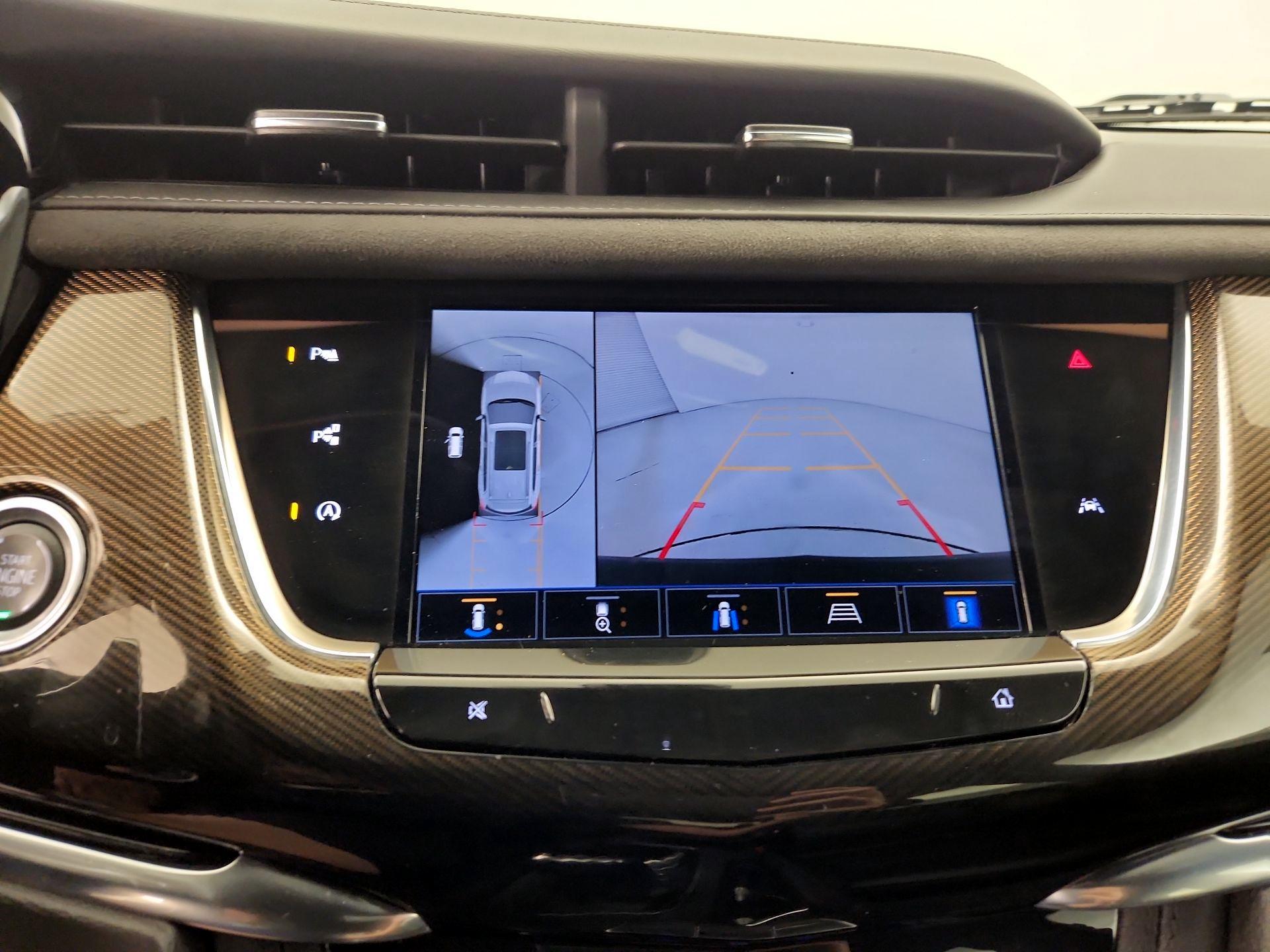 Thumbnail: 2022 Cadillac XT6 - 14