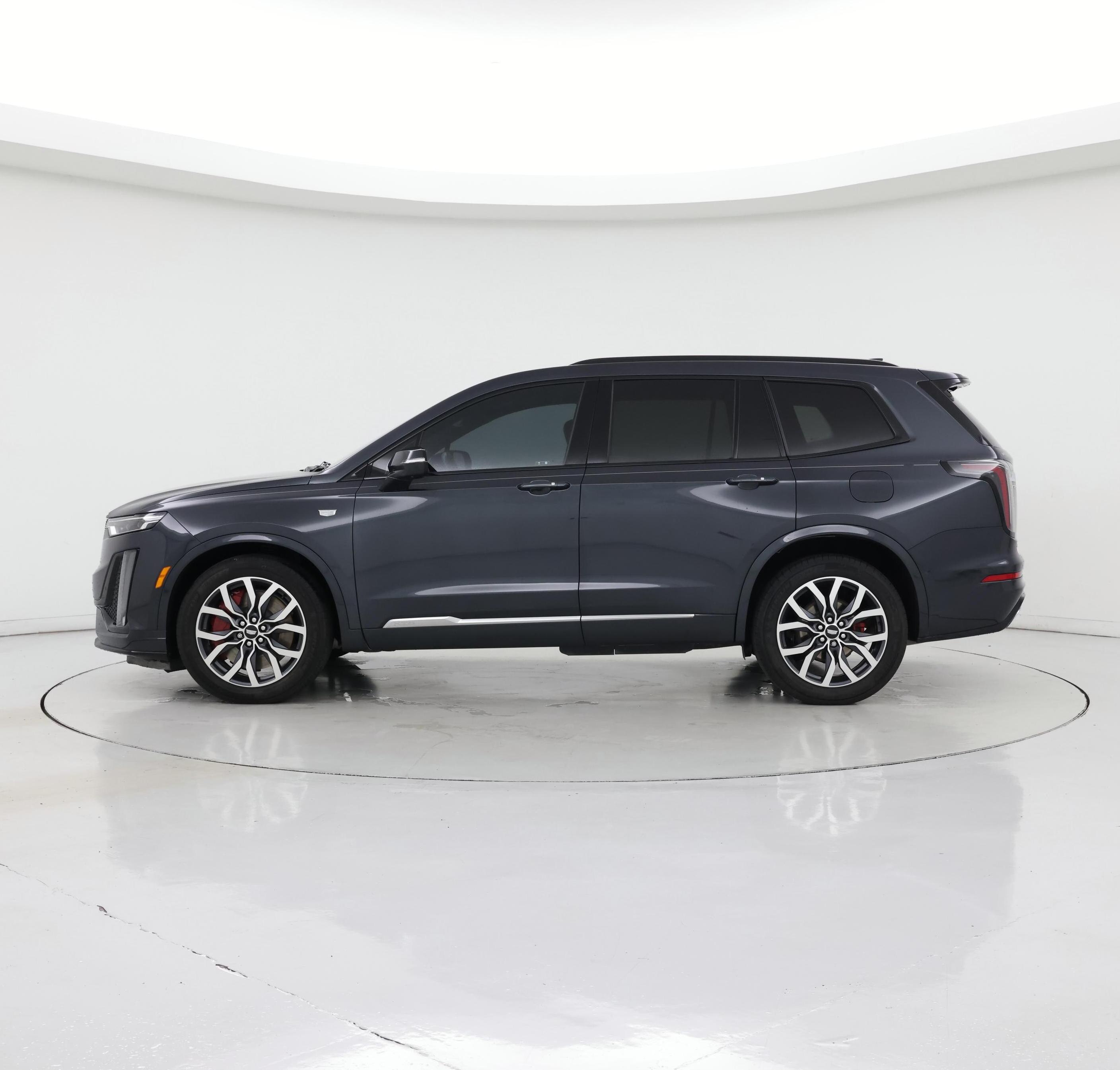 Thumbnail: 2022 Cadillac XT6 - 3