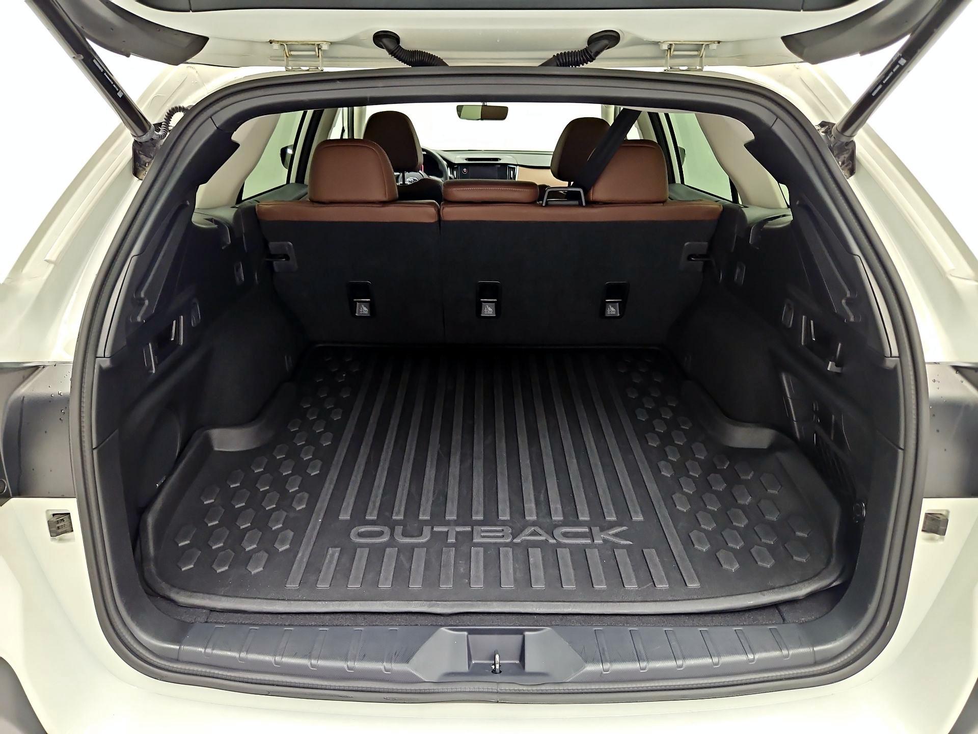 Thumbnail: 2022 Subaru Outback - 18