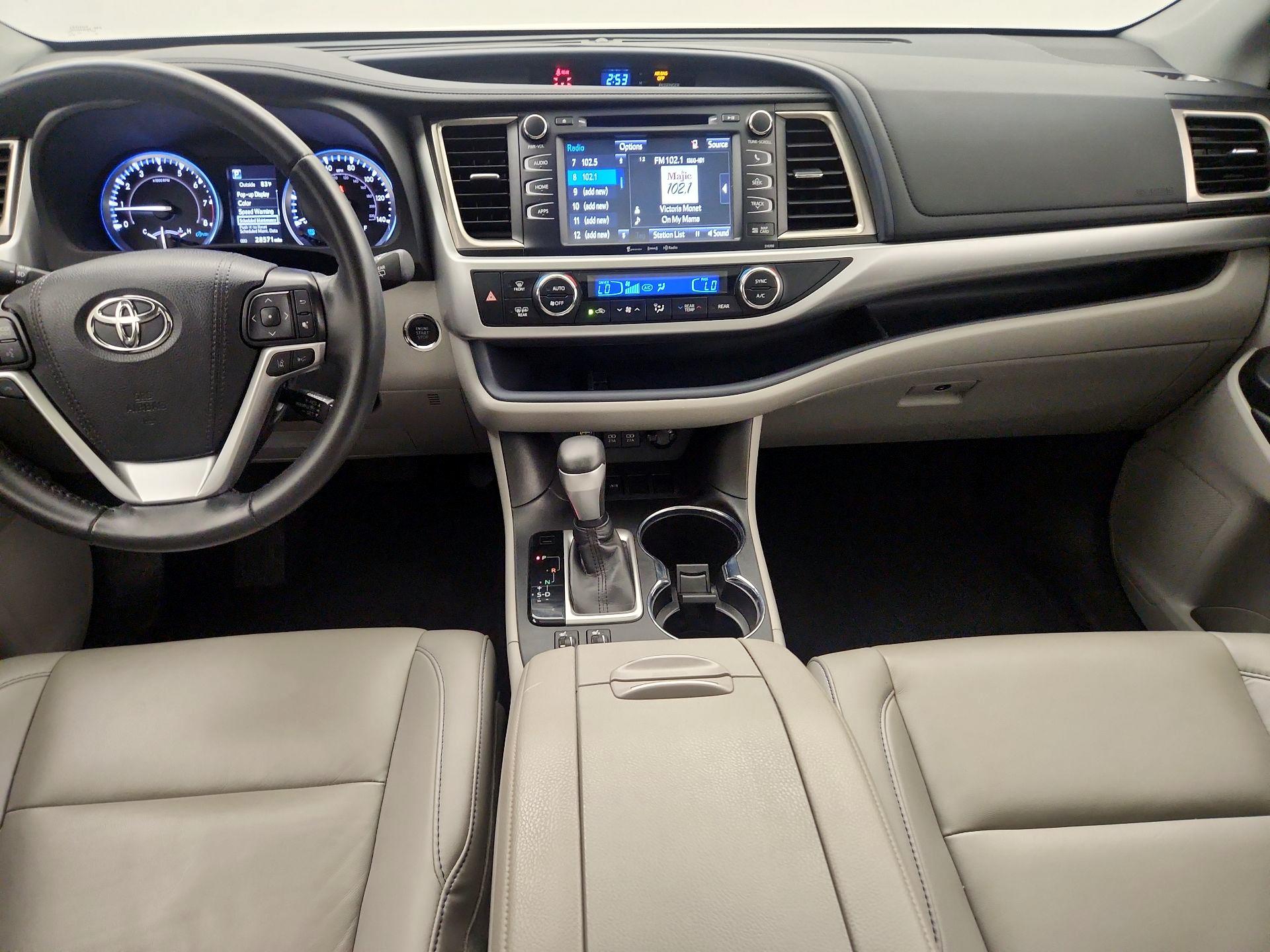 Thumbnail: 2019 Toyota Highlander - 9