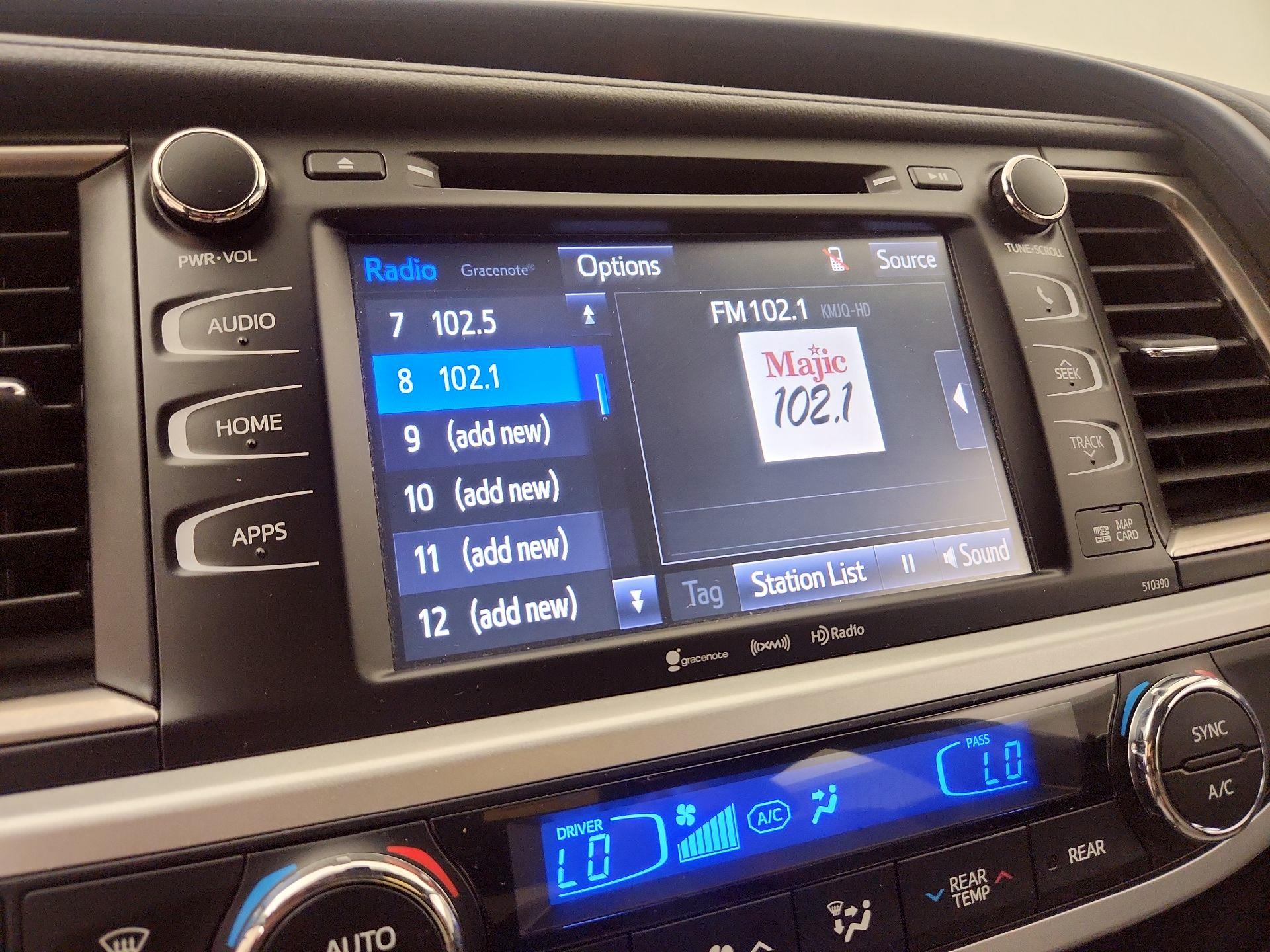 Thumbnail: 2019 Toyota Highlander - 15