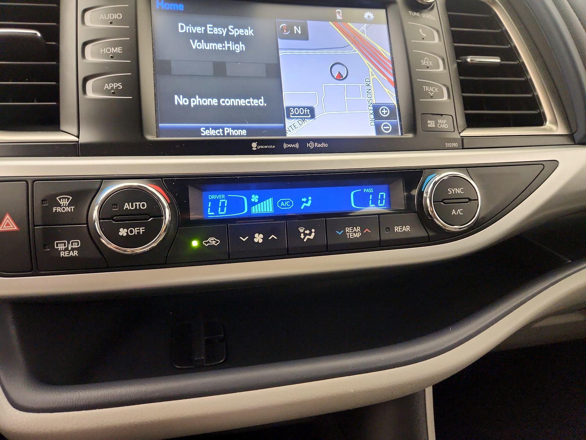 Thumbnail: 2019 Toyota Highlander - 16