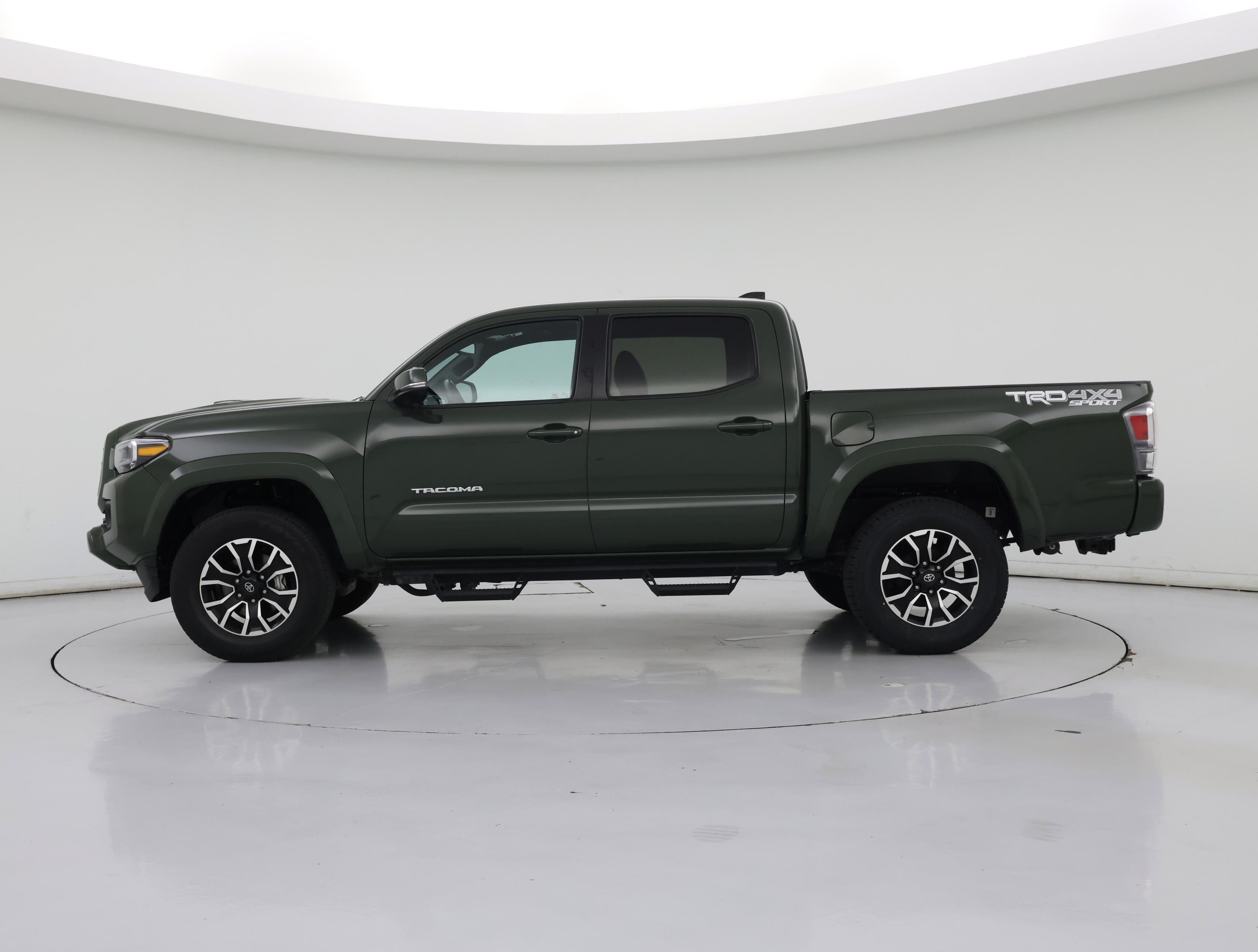 Thumbnail: 2021 Toyota Tacoma - 3