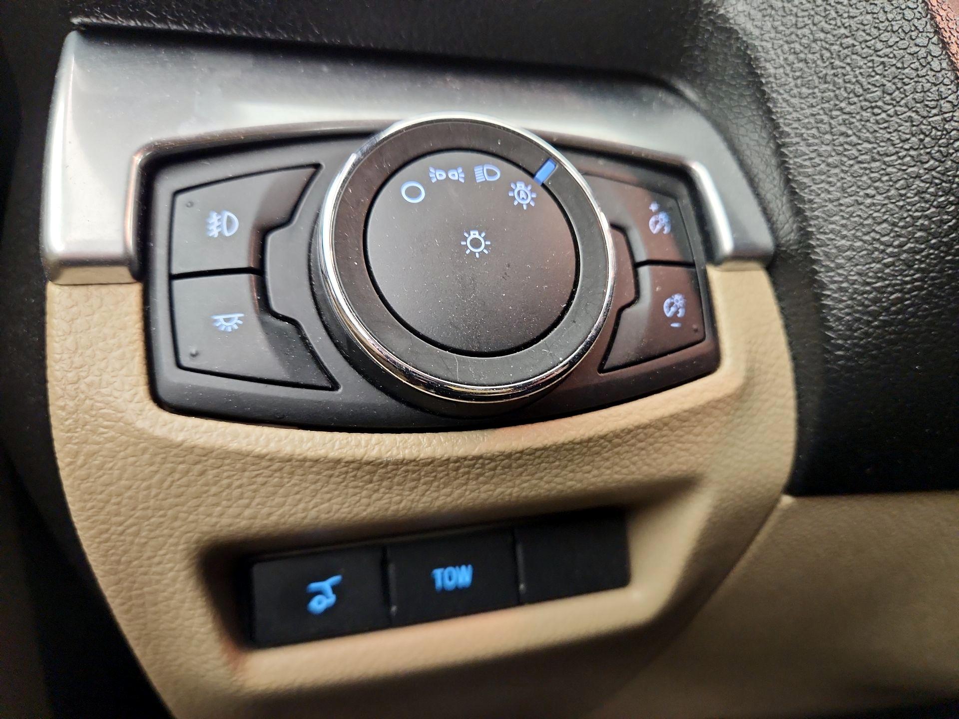 Thumbnail: 2017 Ford Explorer - 13