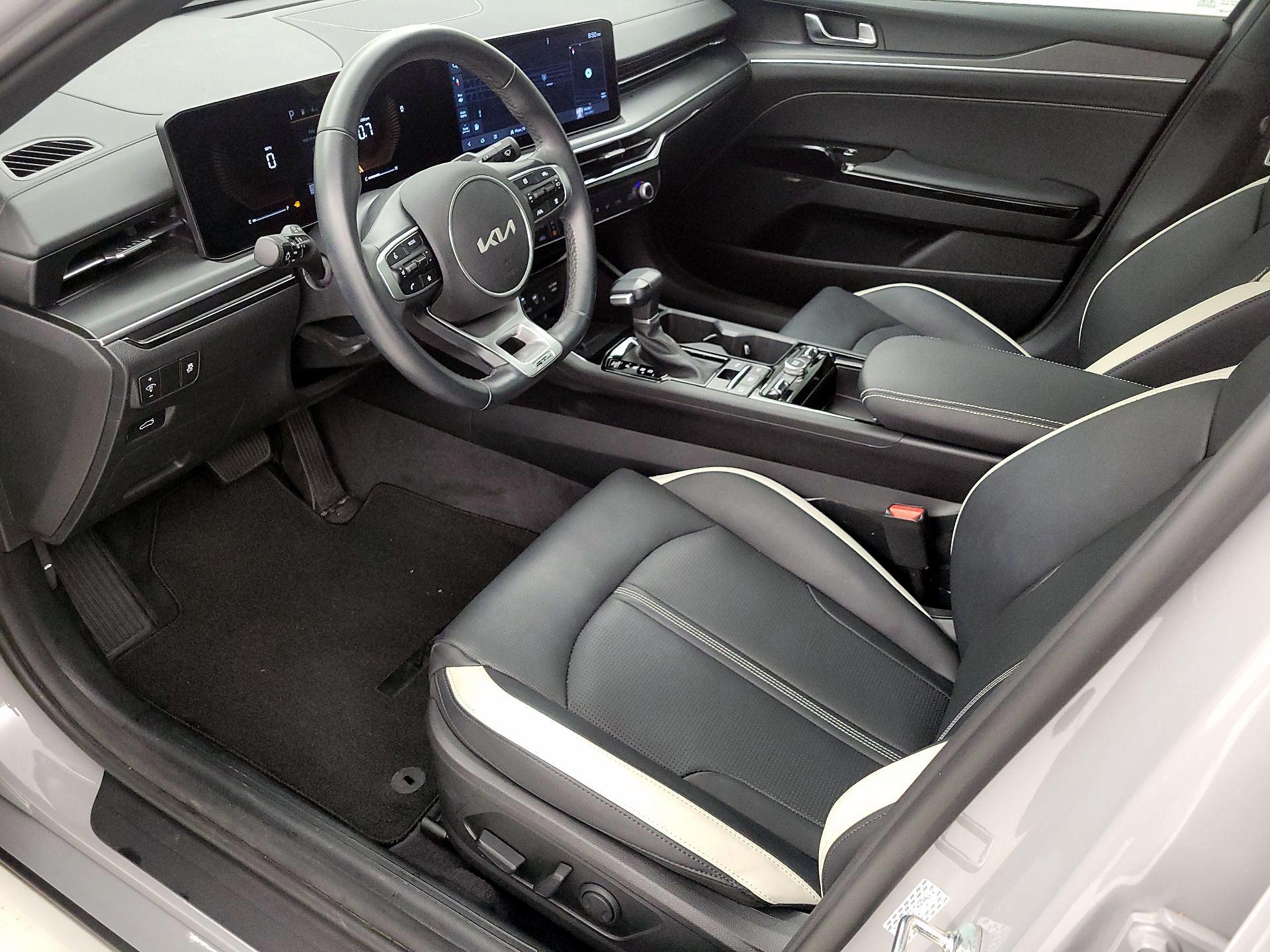Thumbnail: 2025 Kia K5 - 11