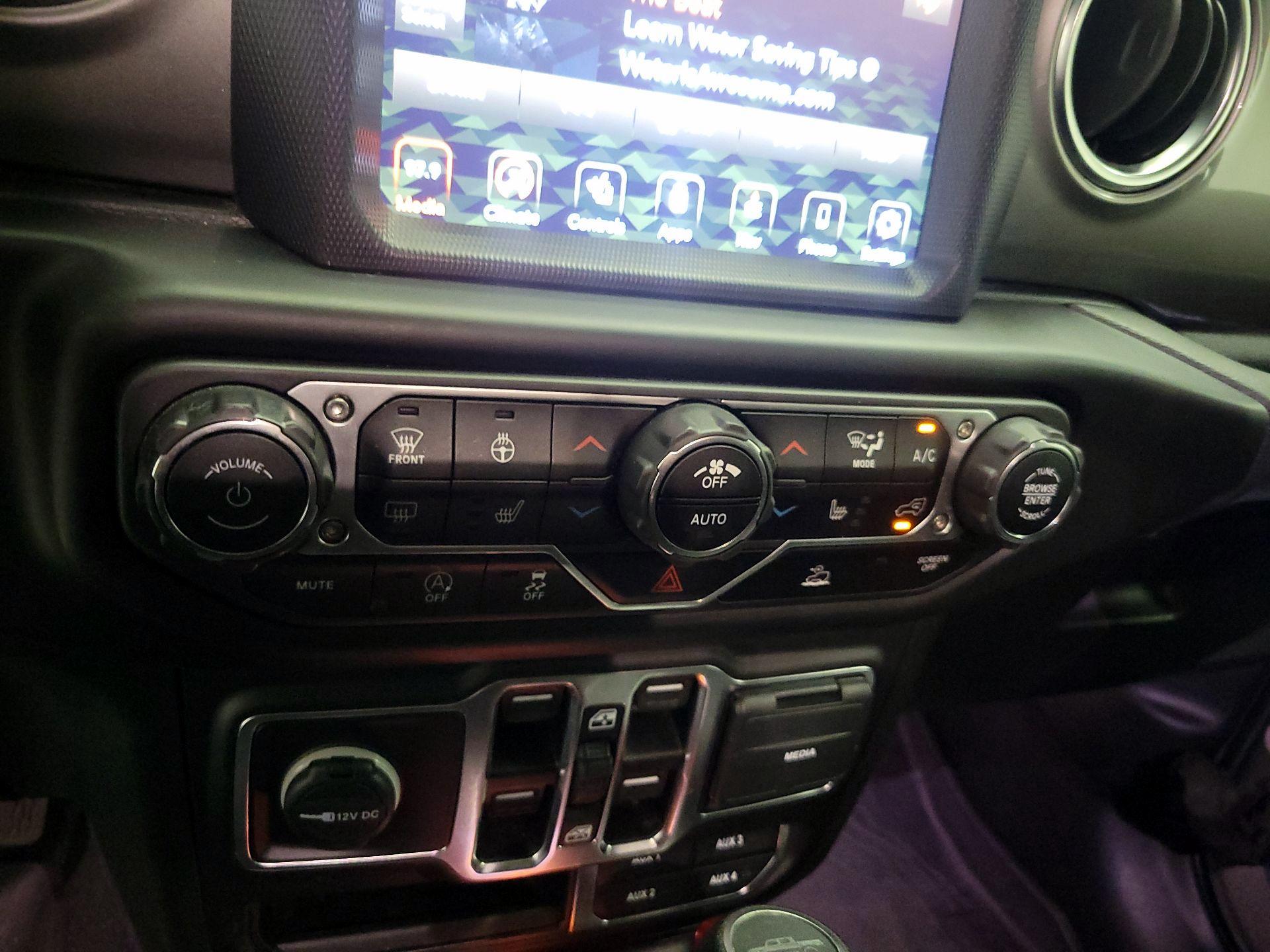 Thumbnail: 2020 Jeep Gladiator - 17