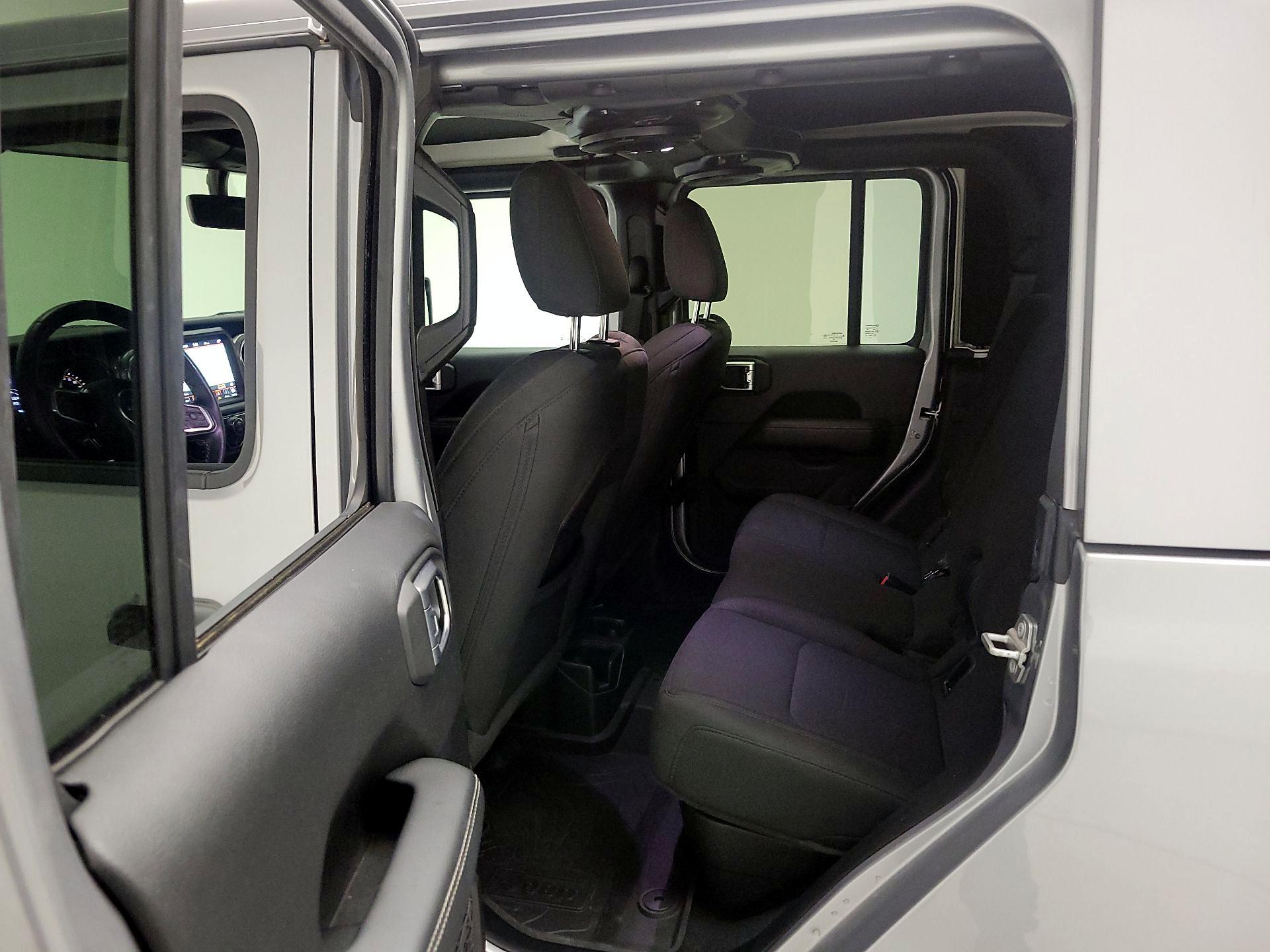 Thumbnail: 2020 Jeep Gladiator - 20