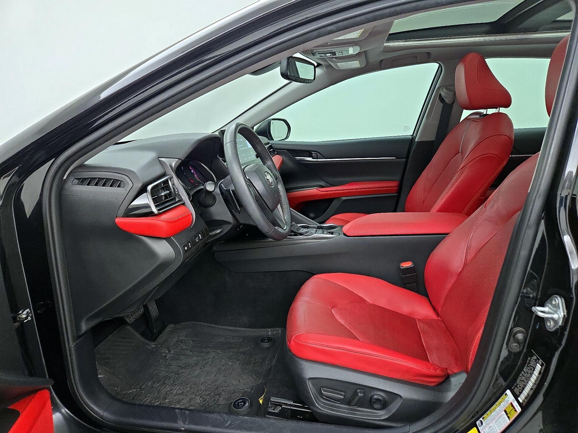 Thumbnail: 2021 Toyota Camry - 11