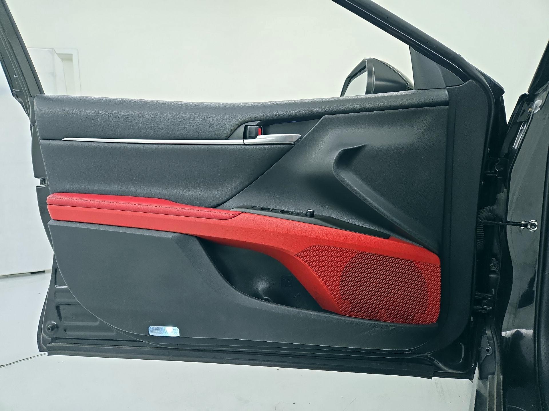 Thumbnail: 2021 Toyota Camry - 12