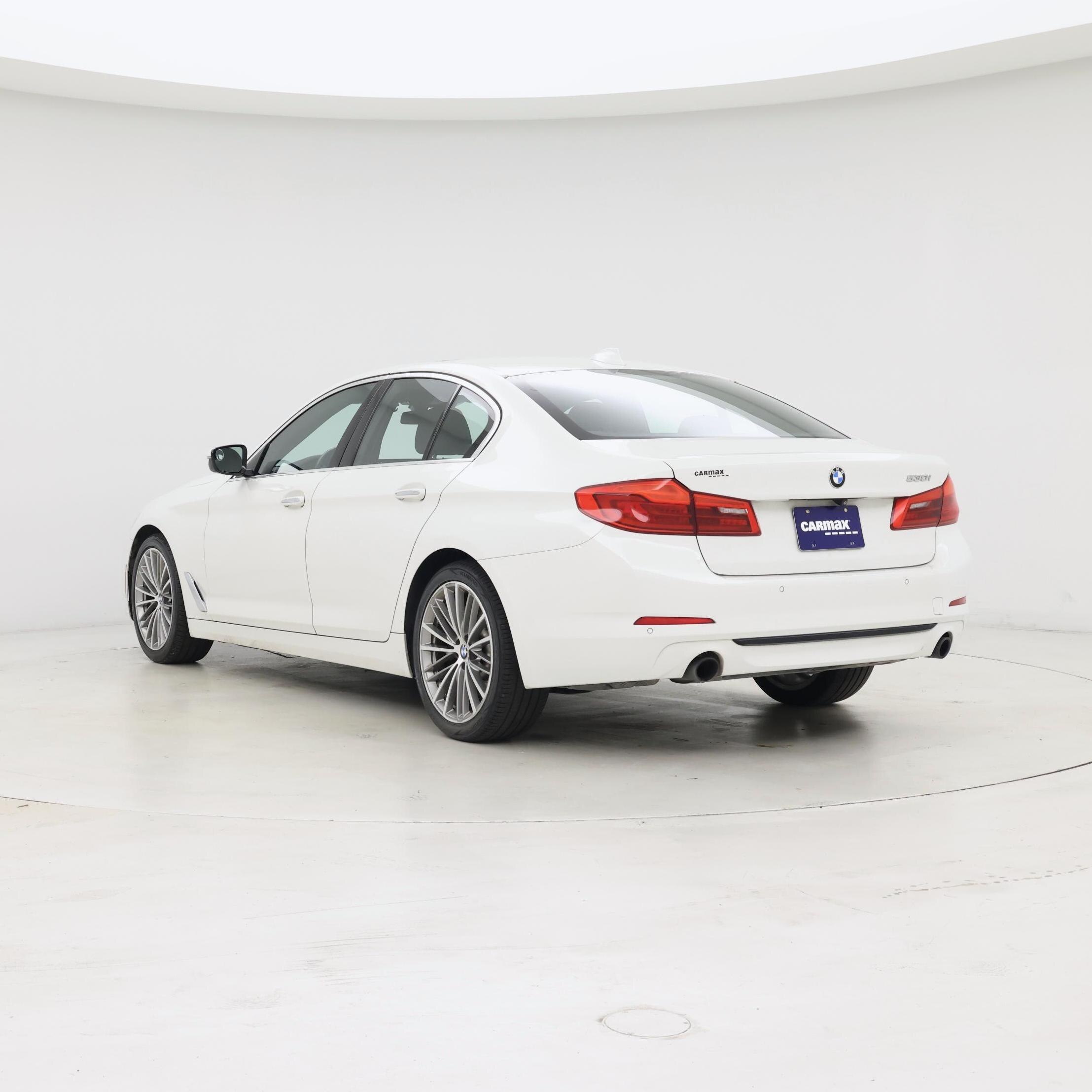 Thumbnail: 2017 BMW 5 Series - 2