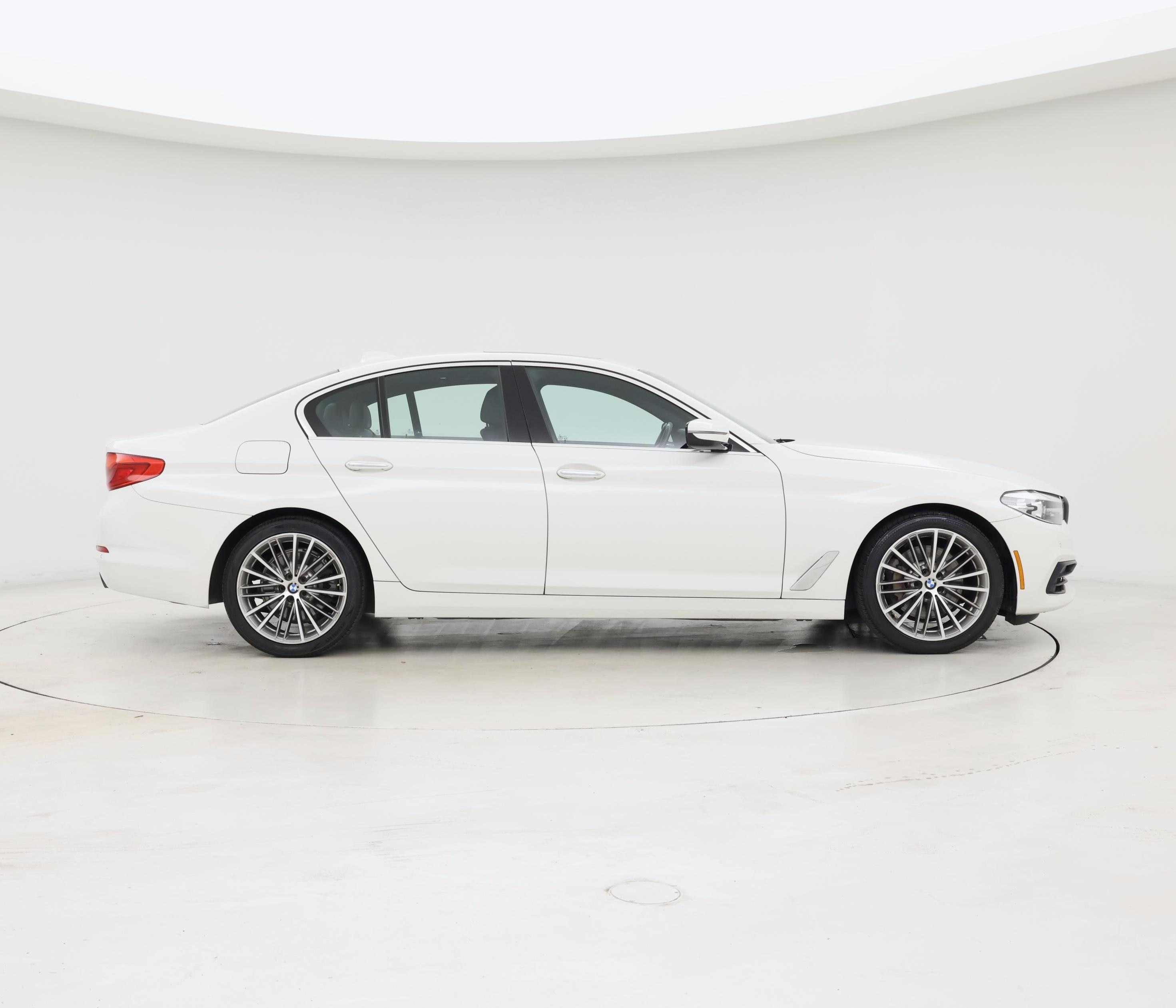 Thumbnail: 2017 BMW 5 Series - 7