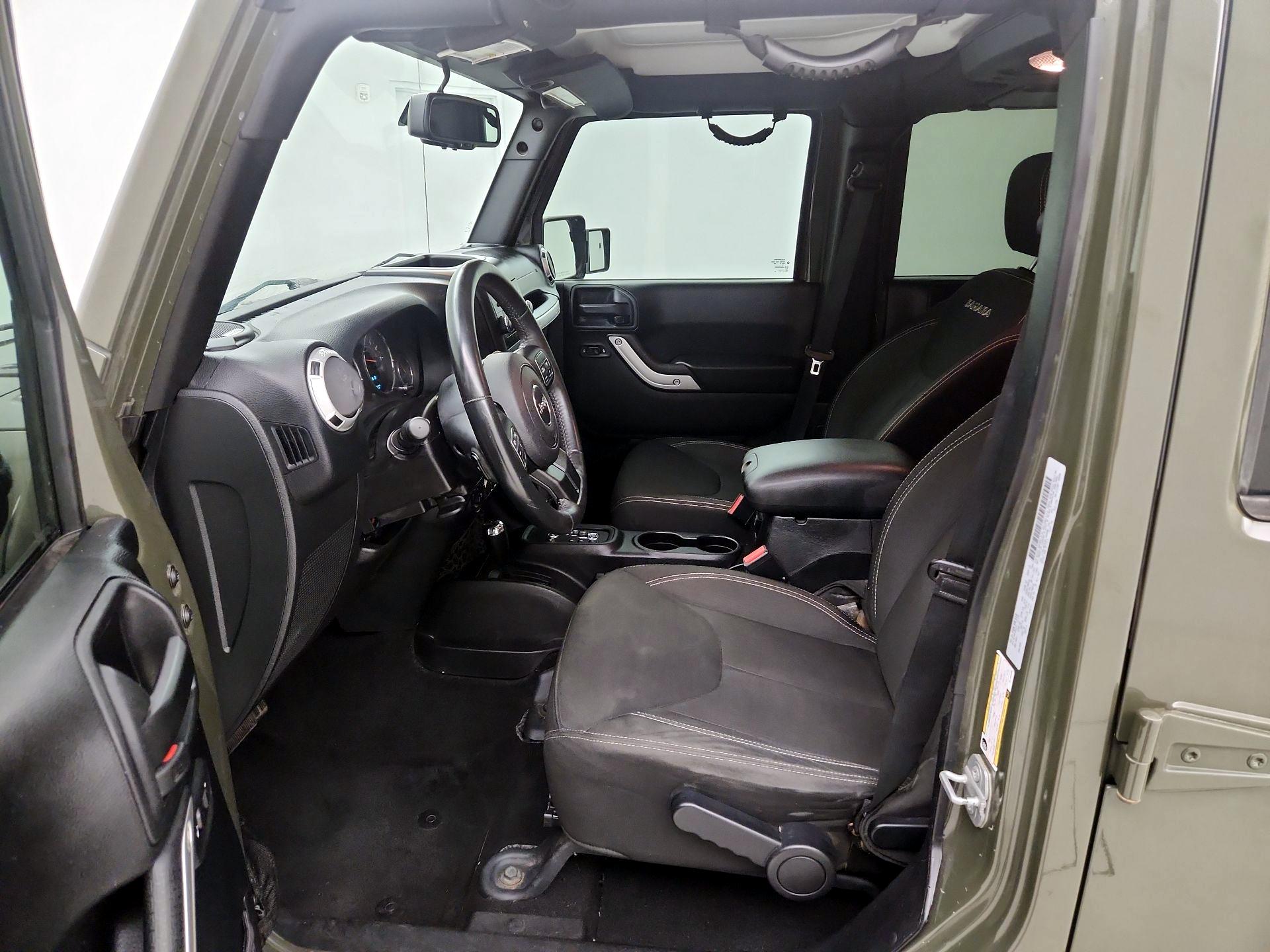 Thumbnail: 2016 Jeep Wrangler - 11