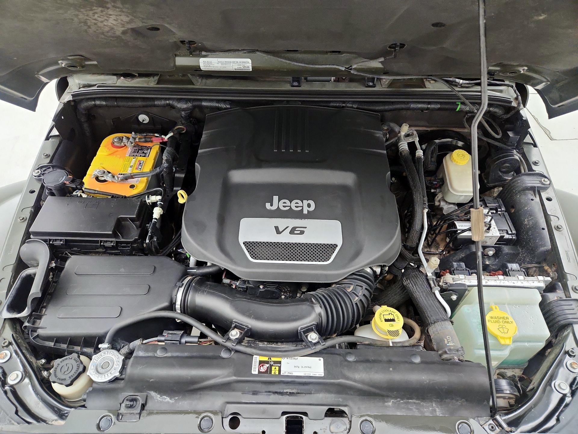 Thumbnail: 2016 Jeep Wrangler - 18
