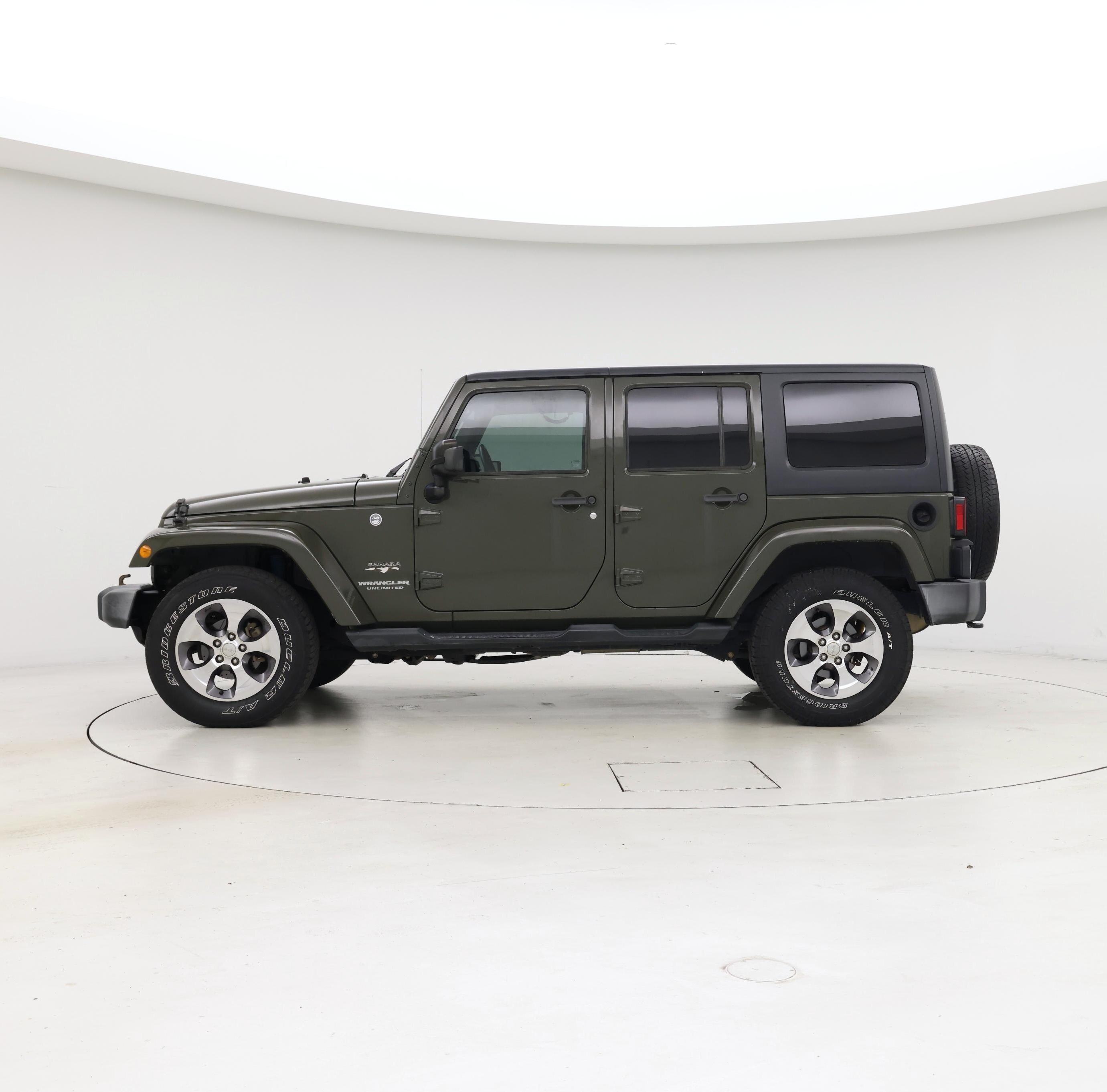 Thumbnail: 2016 Jeep Wrangler - 3