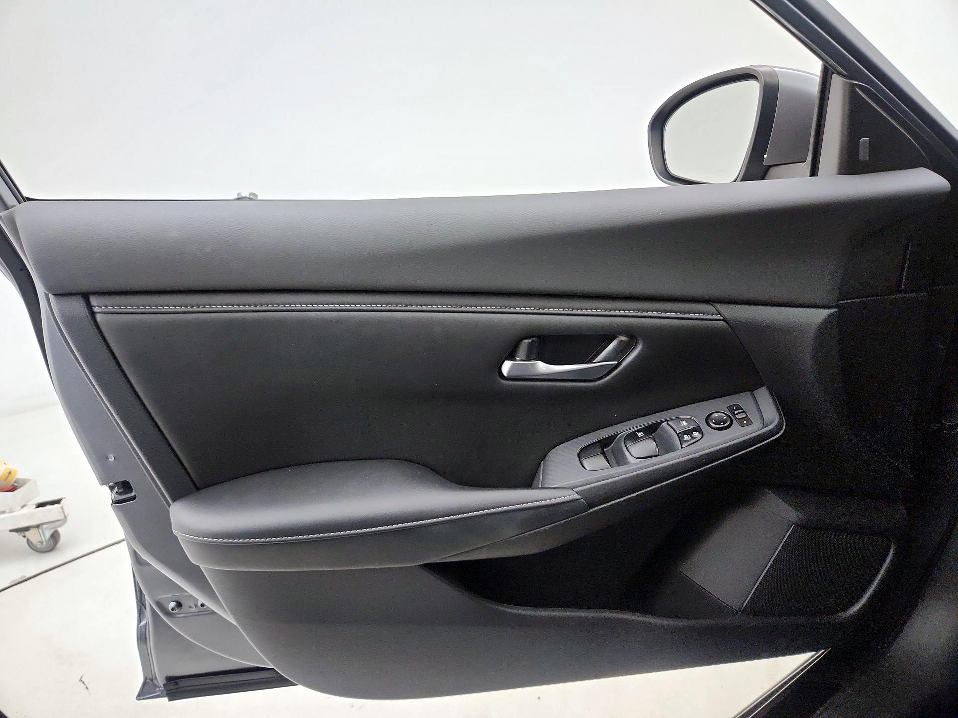 Thumbnail: 2022 Nissan Sentra - 12
