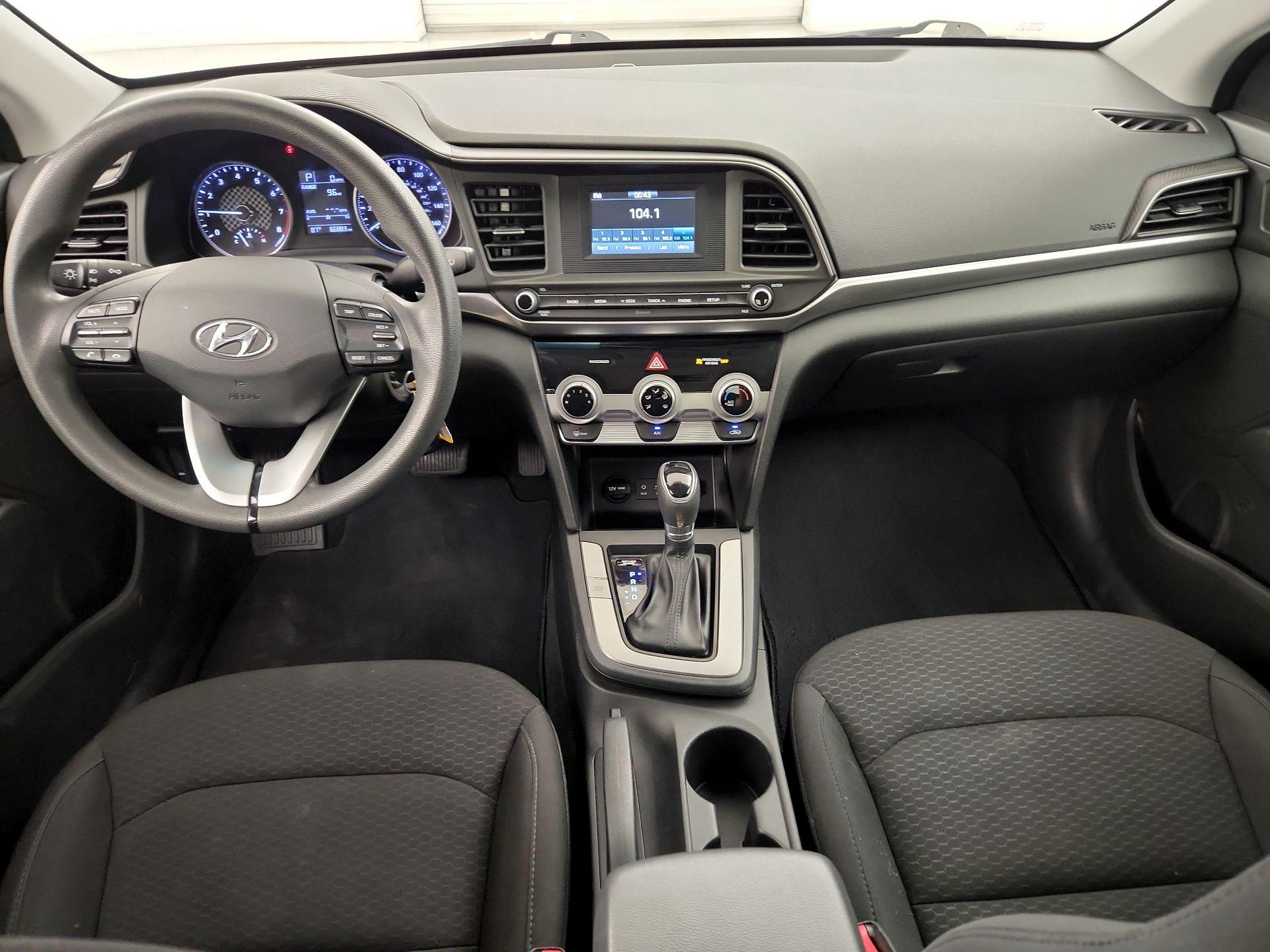 Thumbnail: 2019 Hyundai Elantra - 9