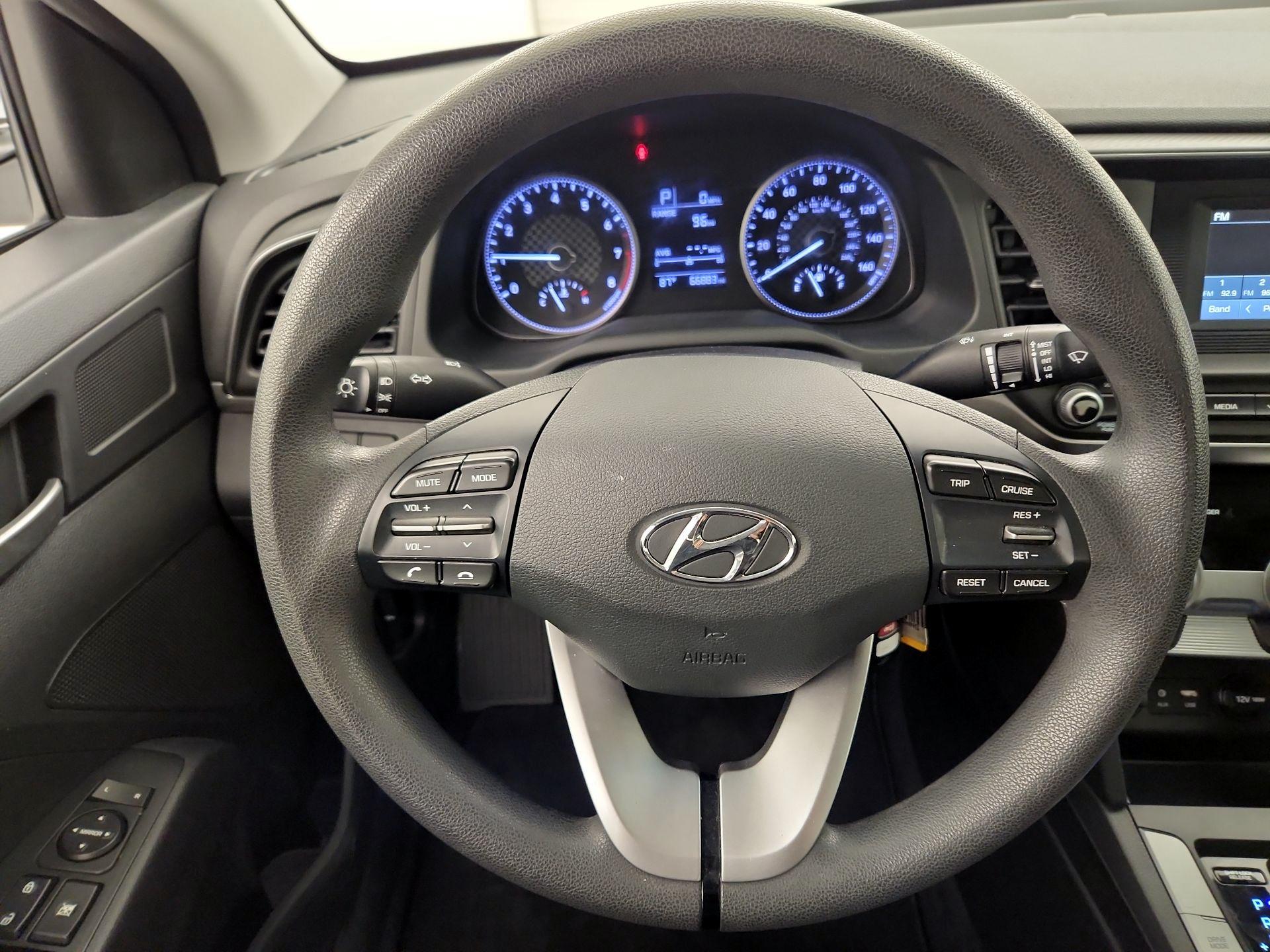 Thumbnail: 2019 Hyundai Elantra - 10