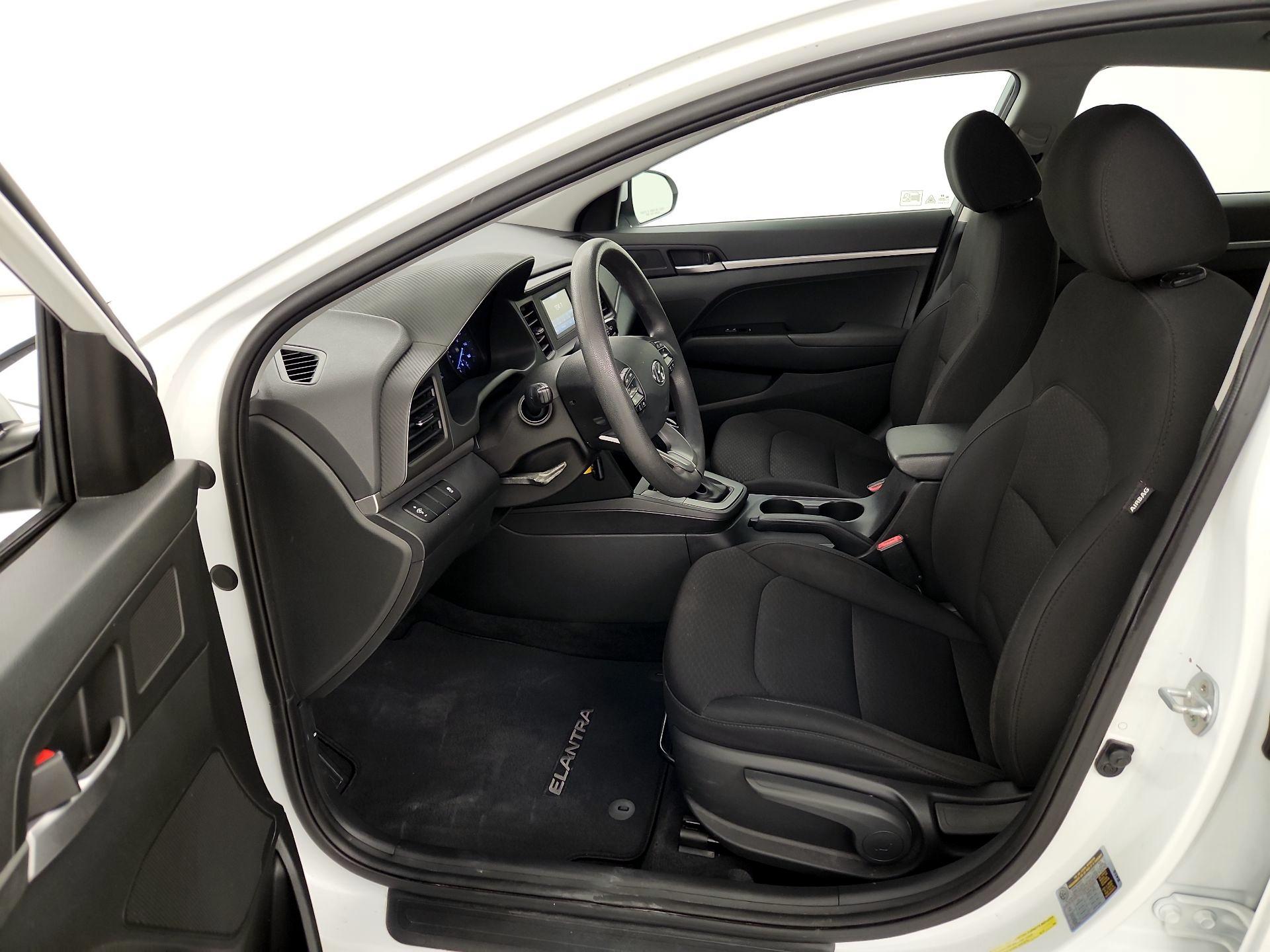Thumbnail: 2019 Hyundai Elantra - 11